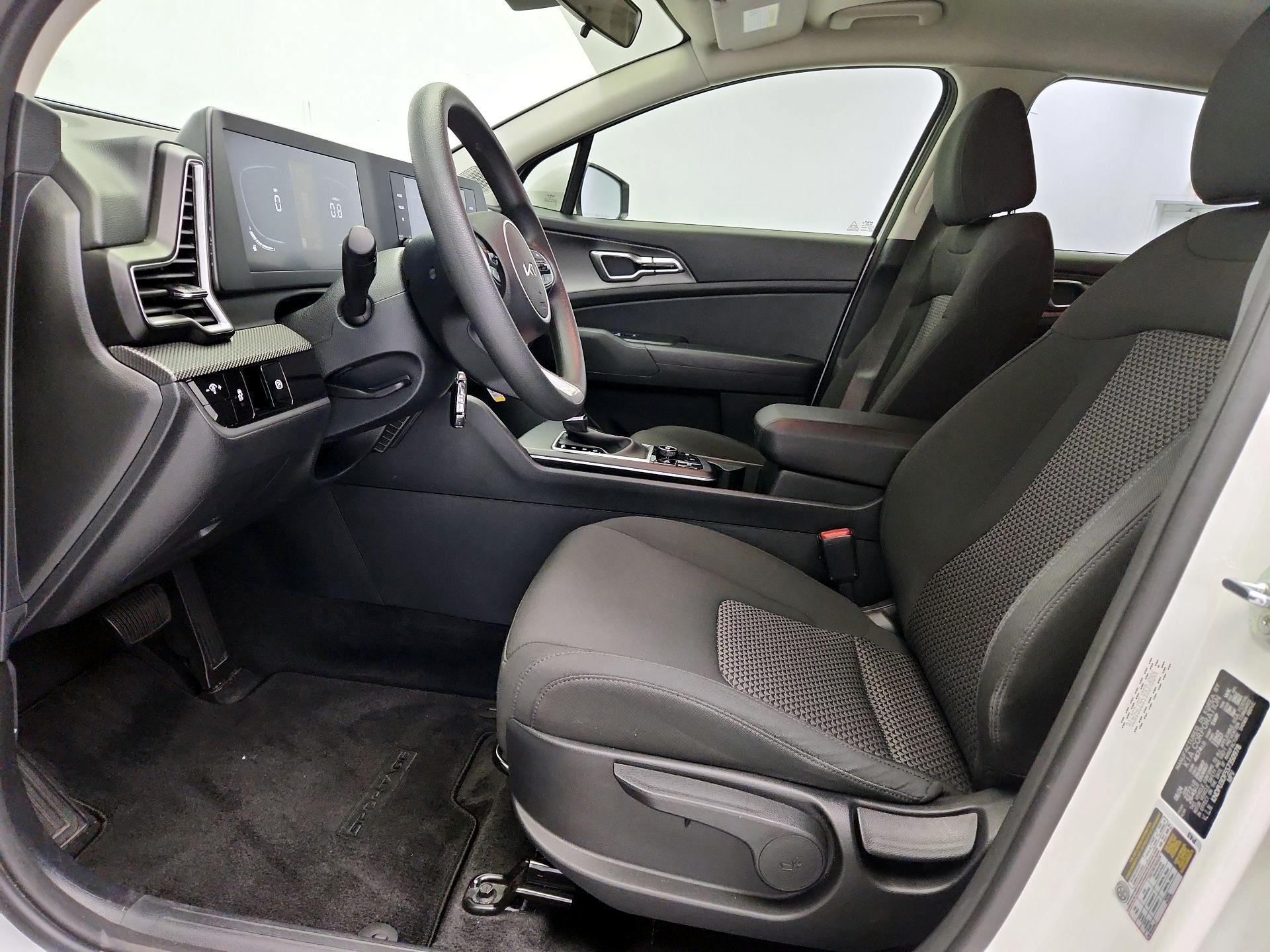 Thumbnail: 2025 Kia Sportage - 11