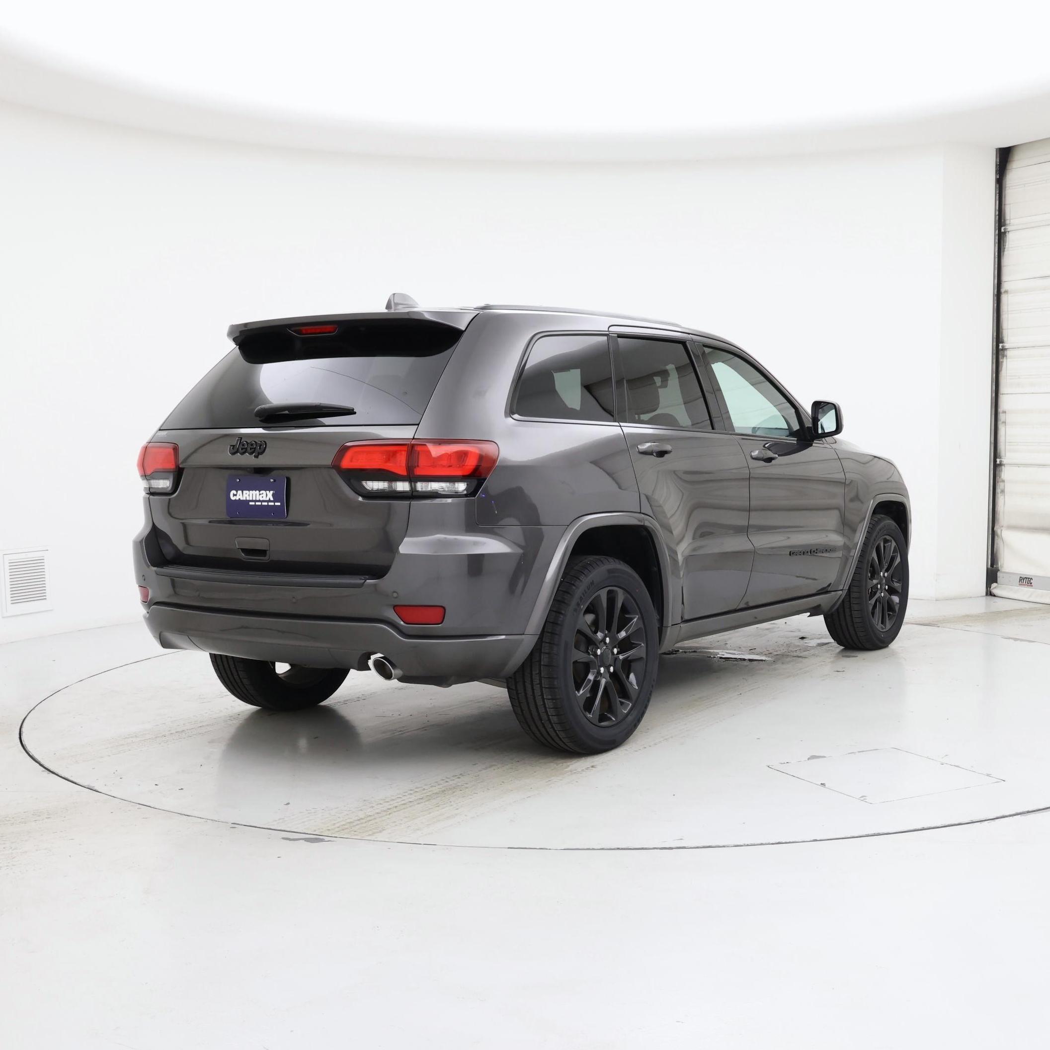 Thumbnail: 2020 Jeep Grand Cherokee - 8