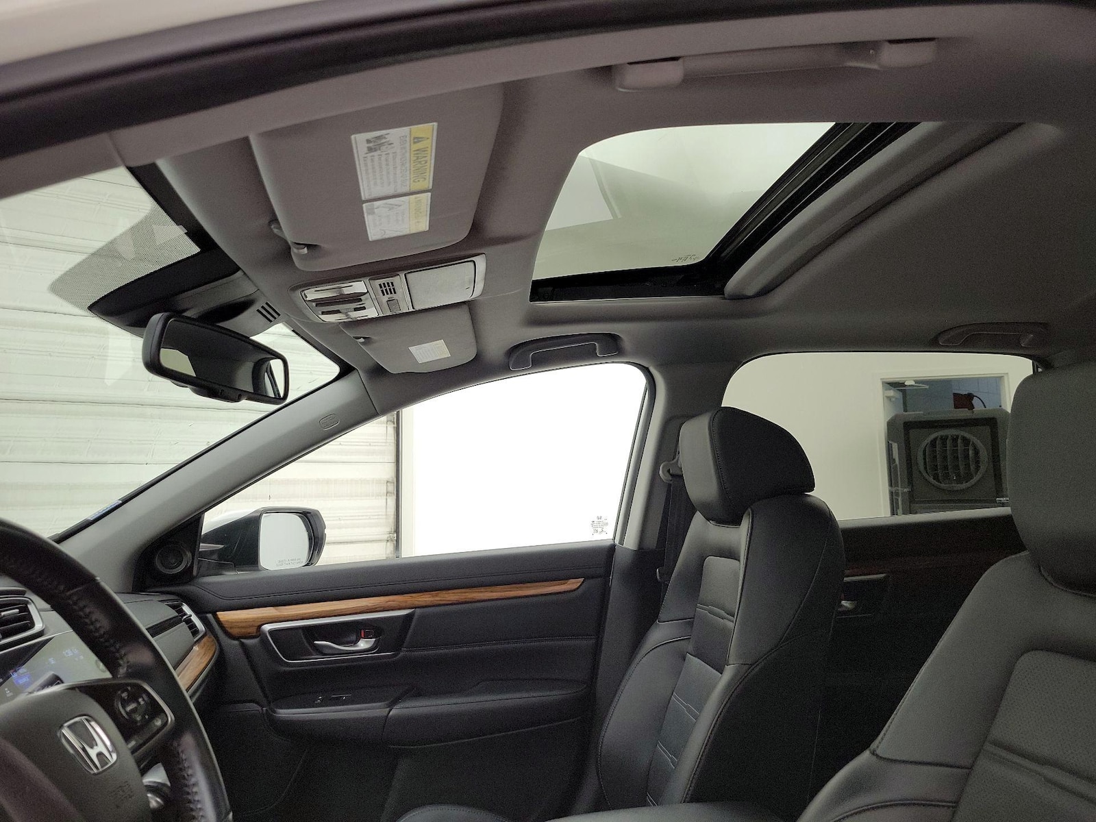 Sunroof(s) & Overhead Airbags