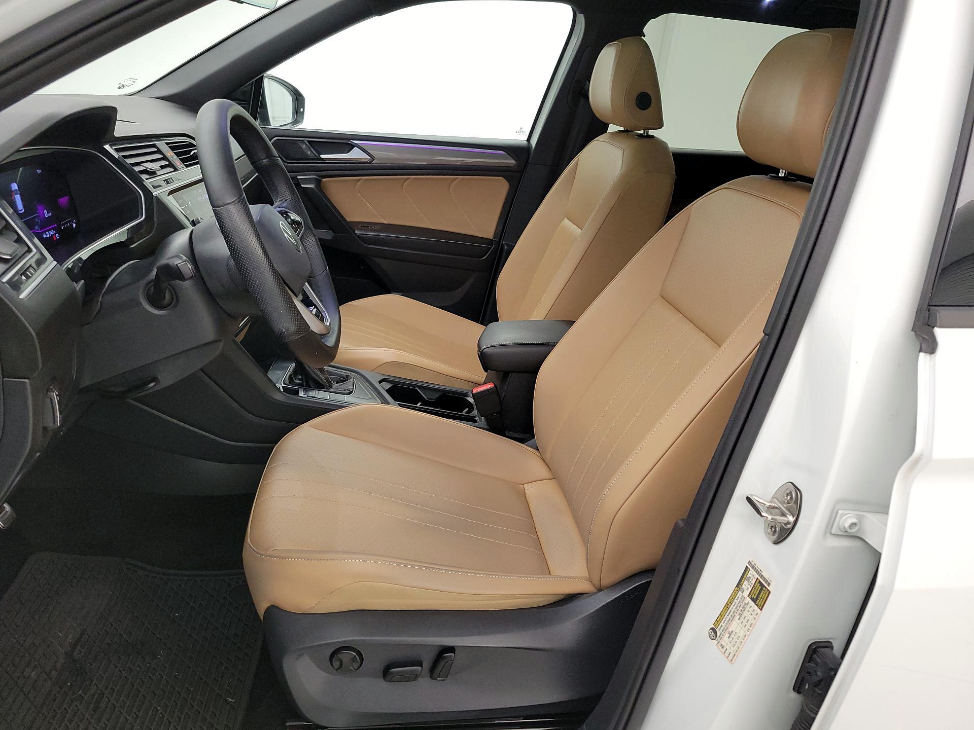 Thumbnail: 2024 Volkswagen Tiguan - 11