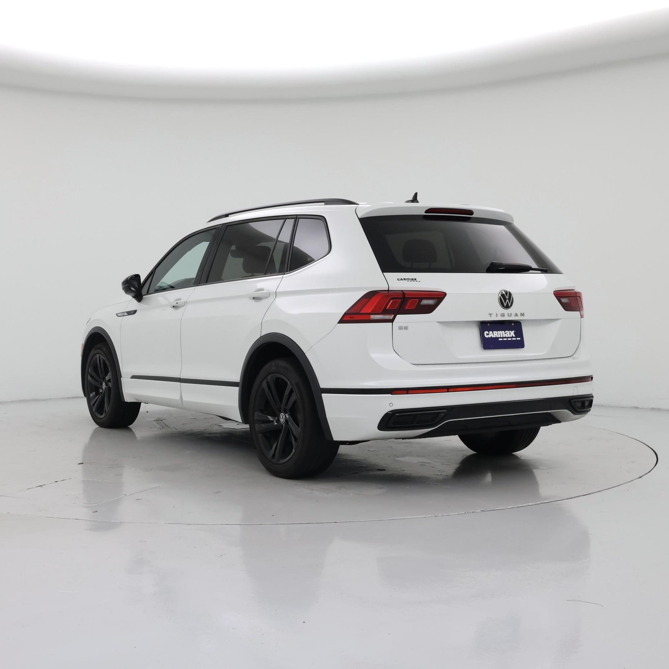 Thumbnail: 2024 Volkswagen Tiguan - 2