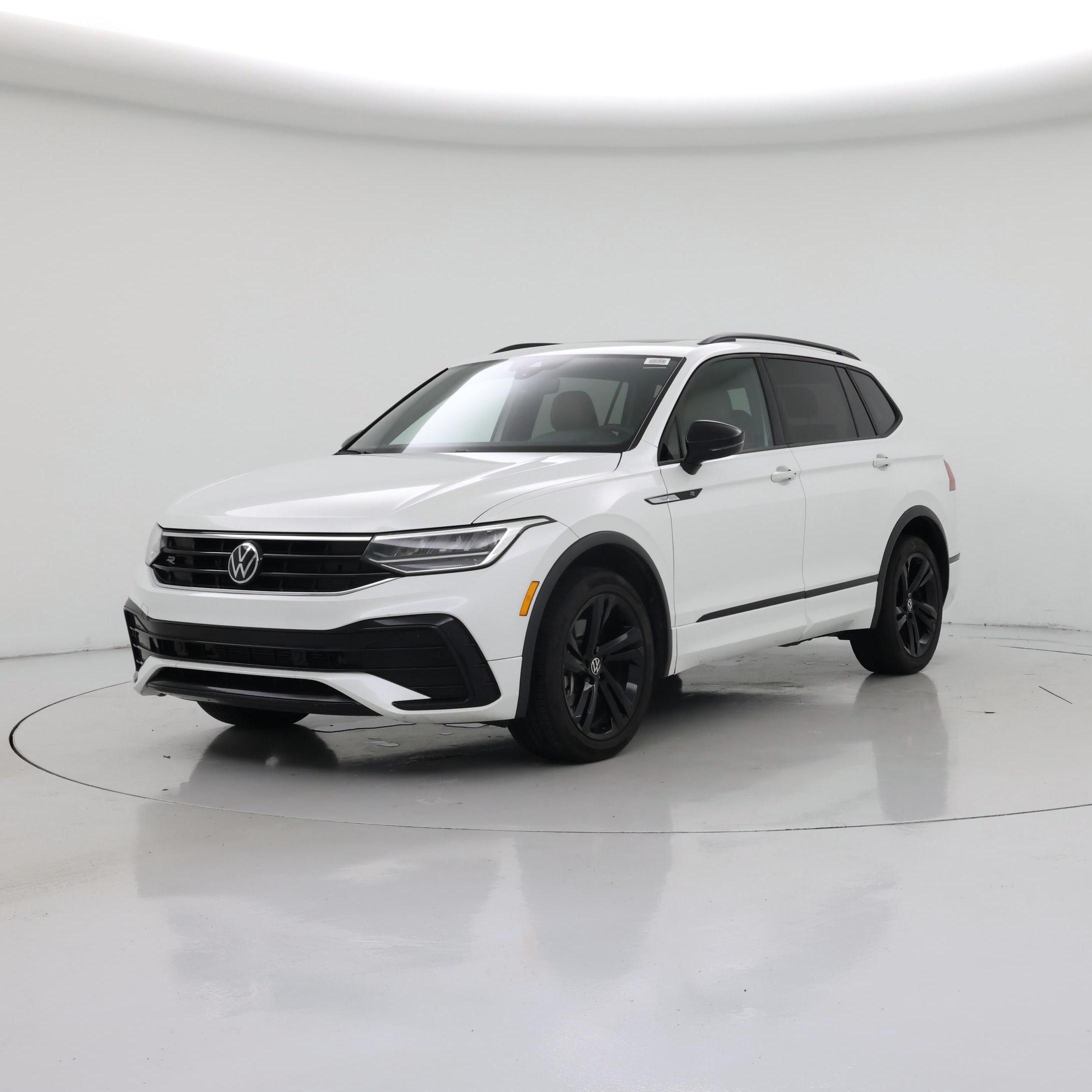 Thumbnail: 2024 Volkswagen Tiguan - 4