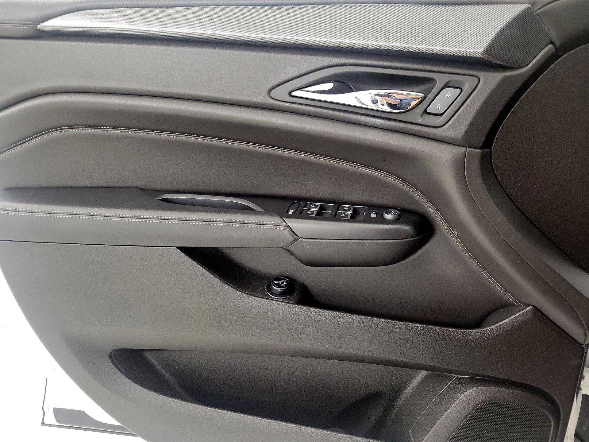 Thumbnail: 2016 Cadillac SRX - 12