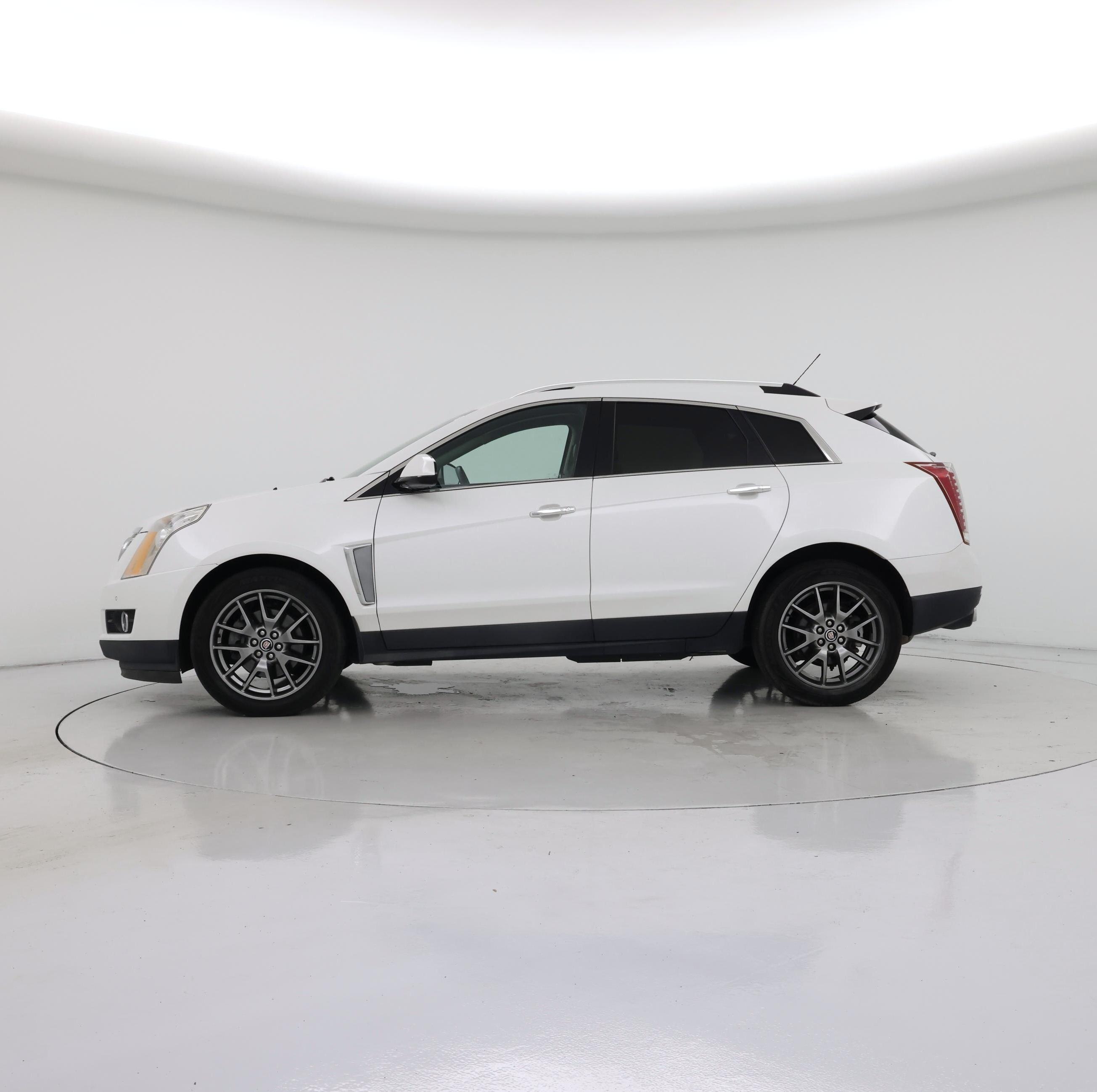 Thumbnail: 2016 Cadillac SRX - 3