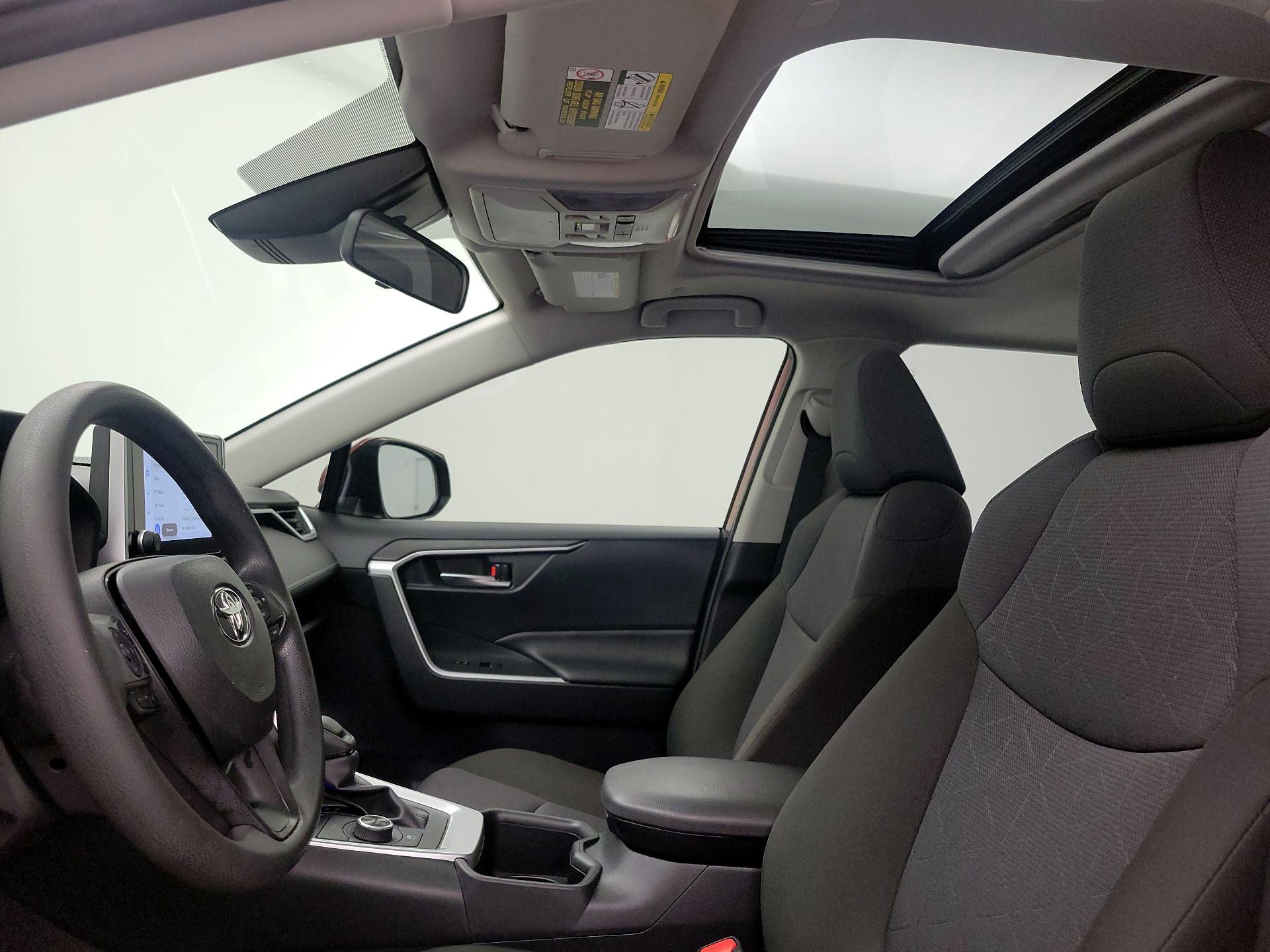 Thumbnail: 2025 Toyota RAV4 - 19