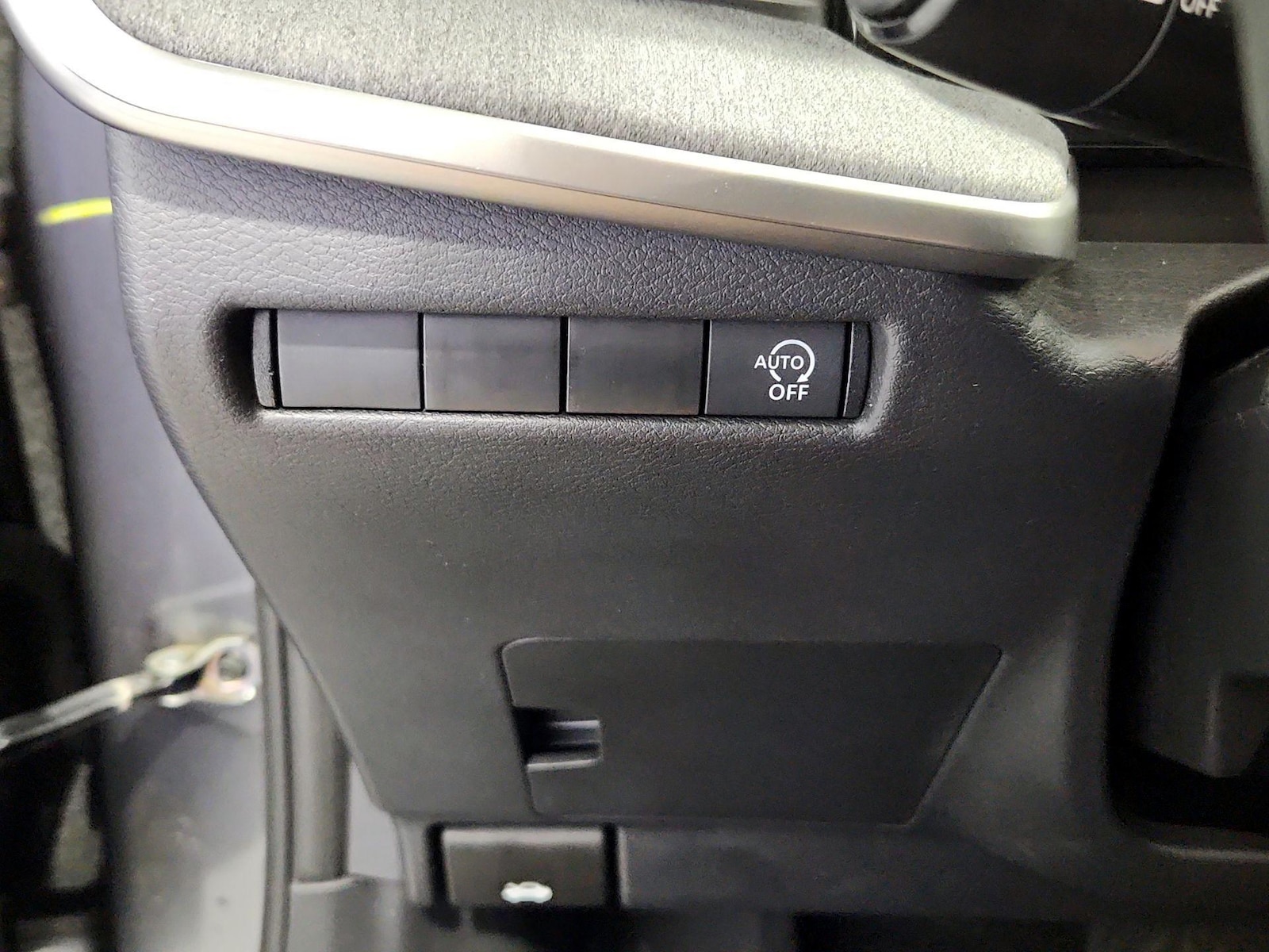 2026 Nissan KICKS SV - Photo 14