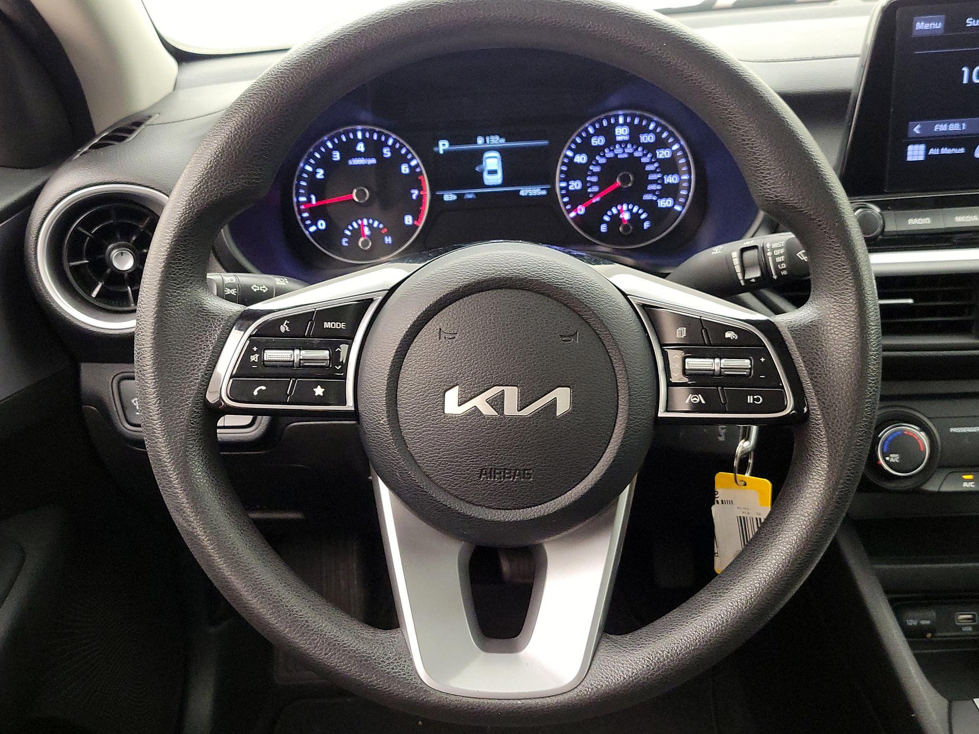 Thumbnail: 2022 Kia Forte - 10