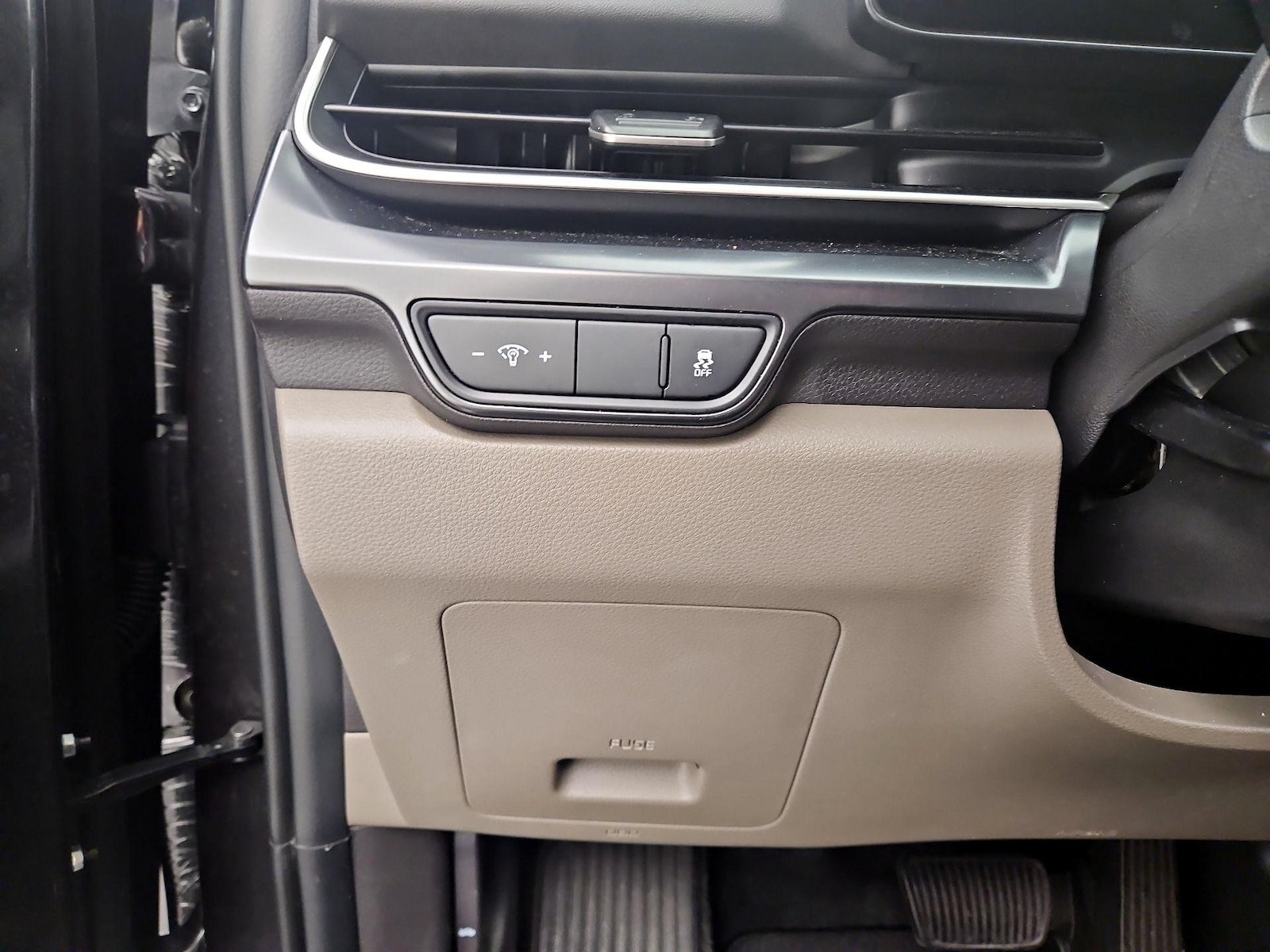 2025 Kia Carnival LXS - Photo 14