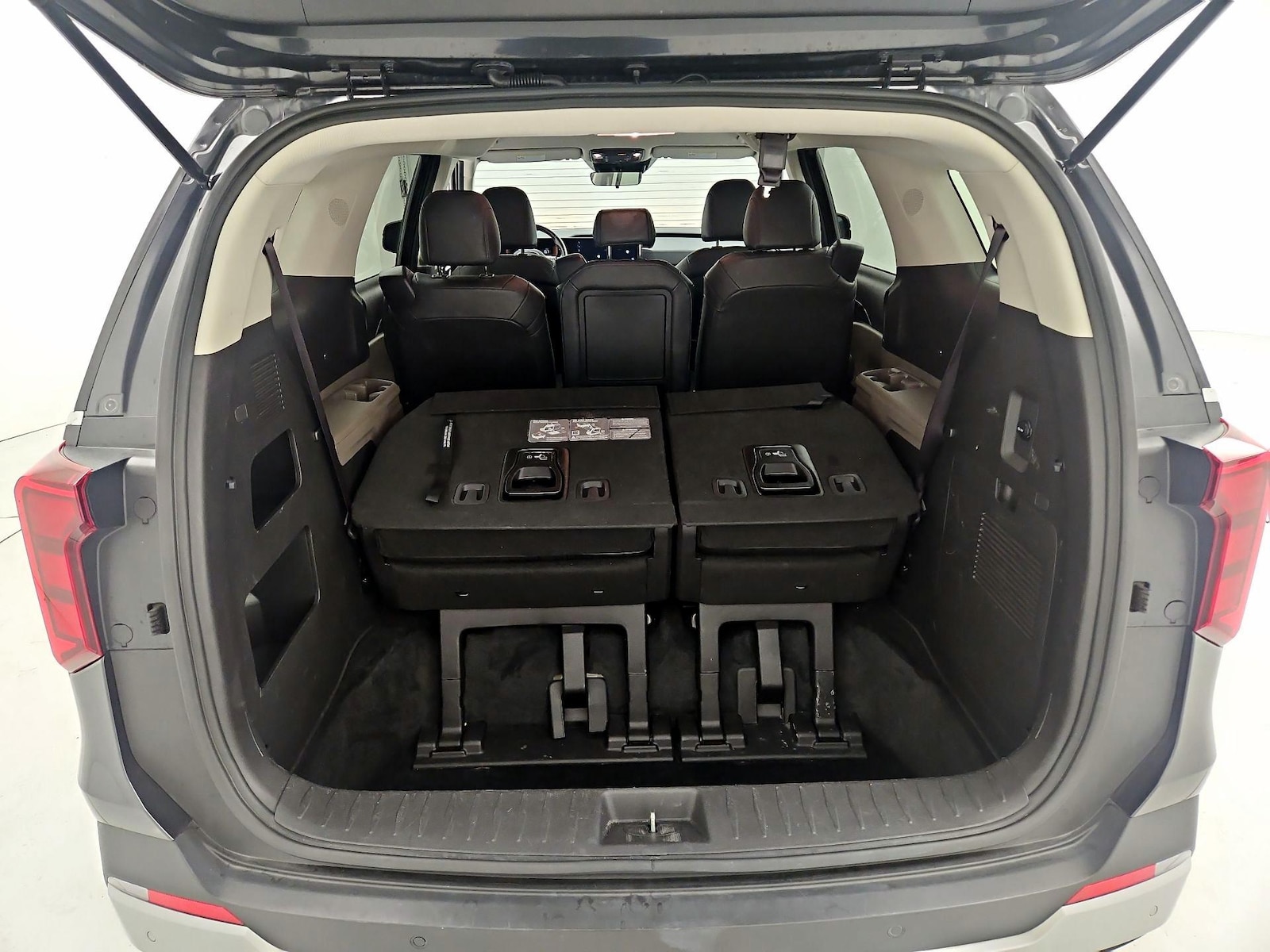 2025 Kia Carnival LXS - Photo 24