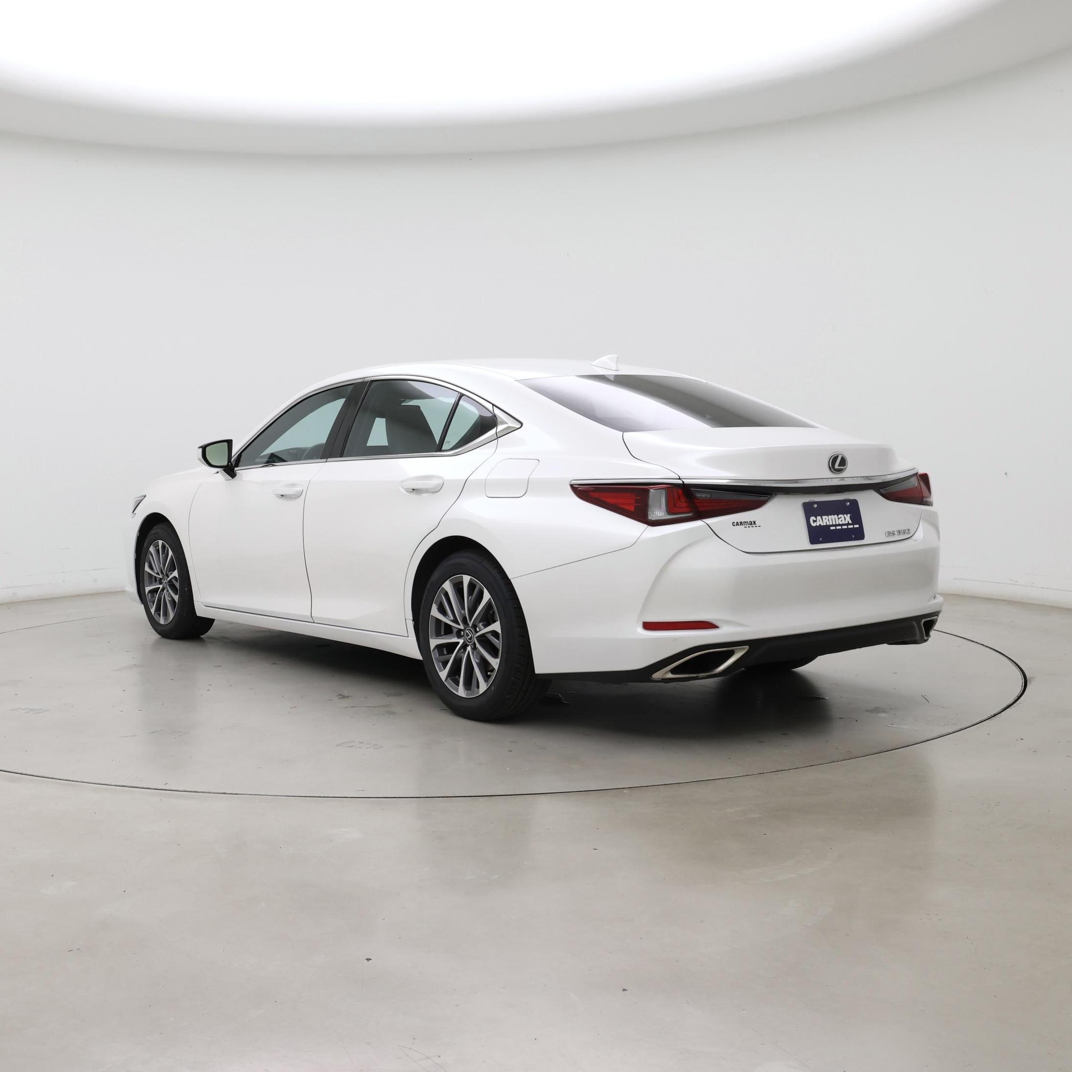 Thumbnail: 2023 Lexus ES - 2