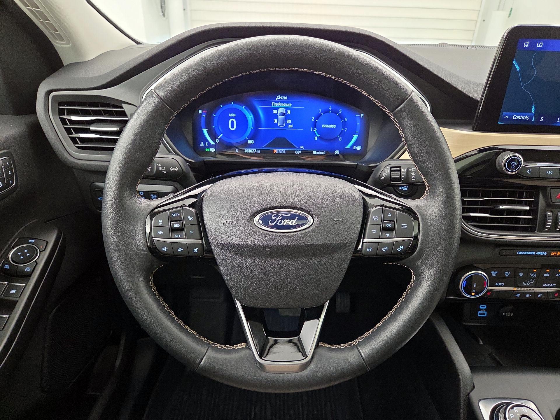 Thumbnail: 2022 Ford Escape - 10
