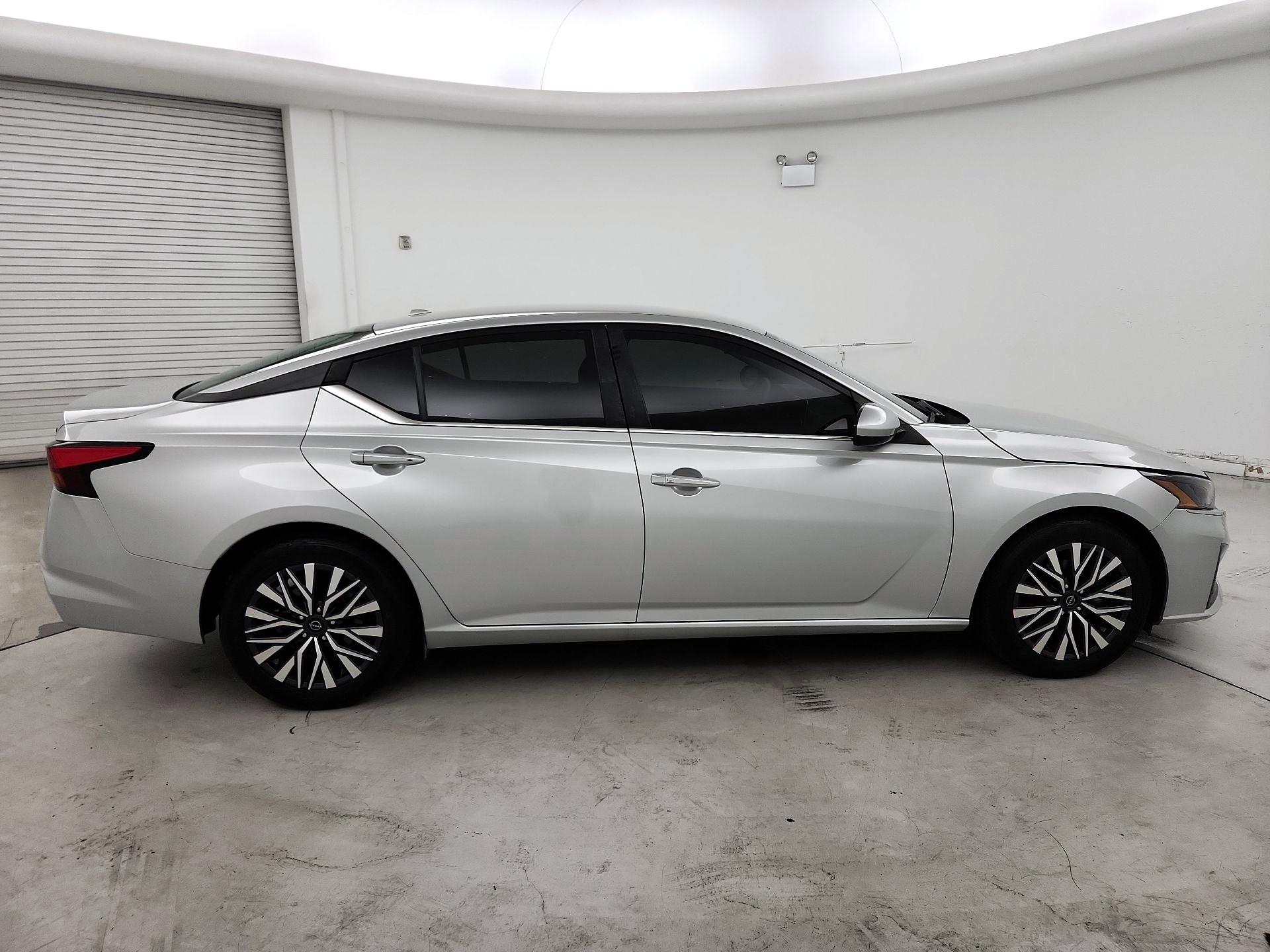 Thumbnail: 2023 Nissan Altima - 4