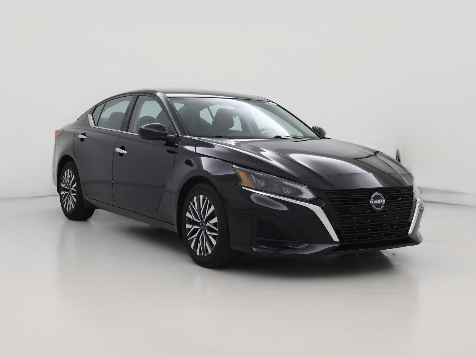 2023 Nissan Altima SV - Photo 1