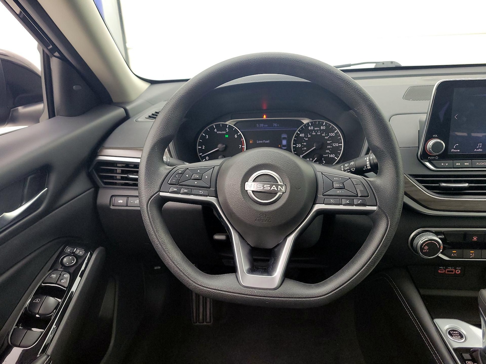 2023 Nissan Altima SV - Photo 11