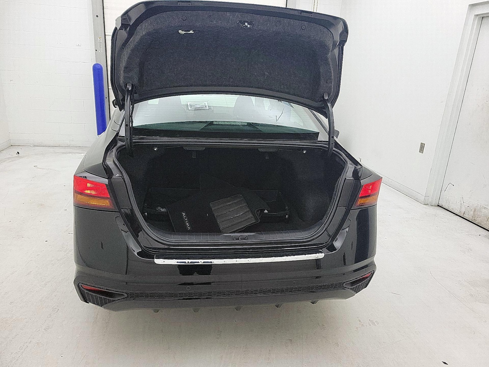2023 Nissan Altima SV - Photo 21
