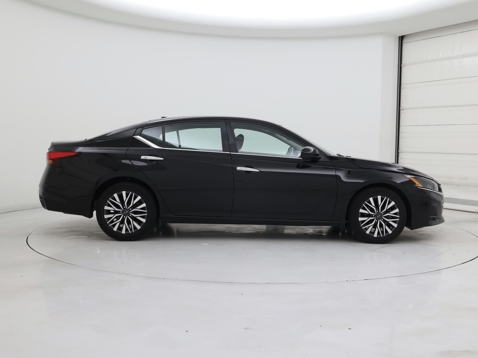2023 Nissan Altima SV - Photo 8