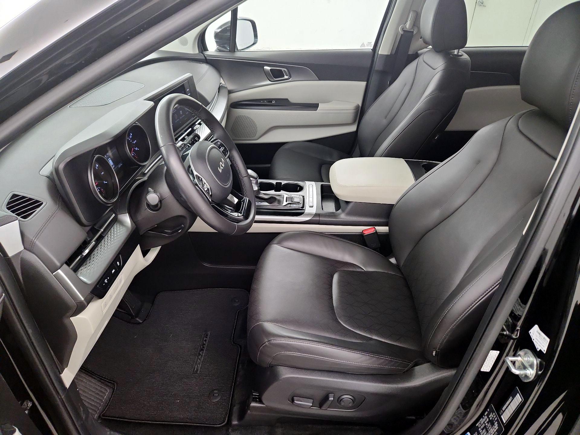 Thumbnail: 2024 Kia Carnival - 9