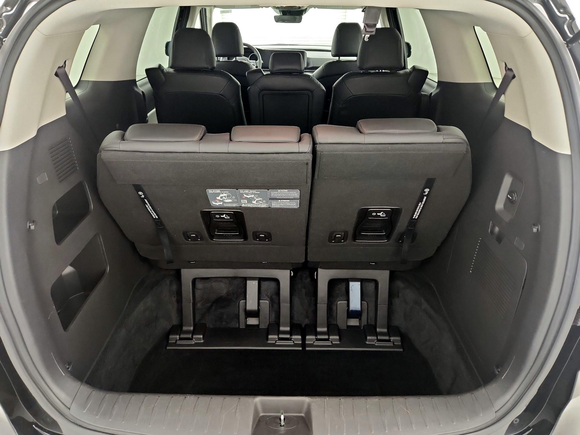 Thumbnail: 2024 Kia Carnival - 19