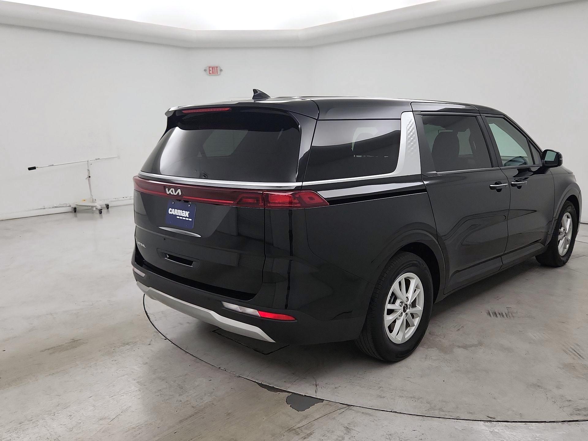 Thumbnail: 2024 Kia Carnival - 5