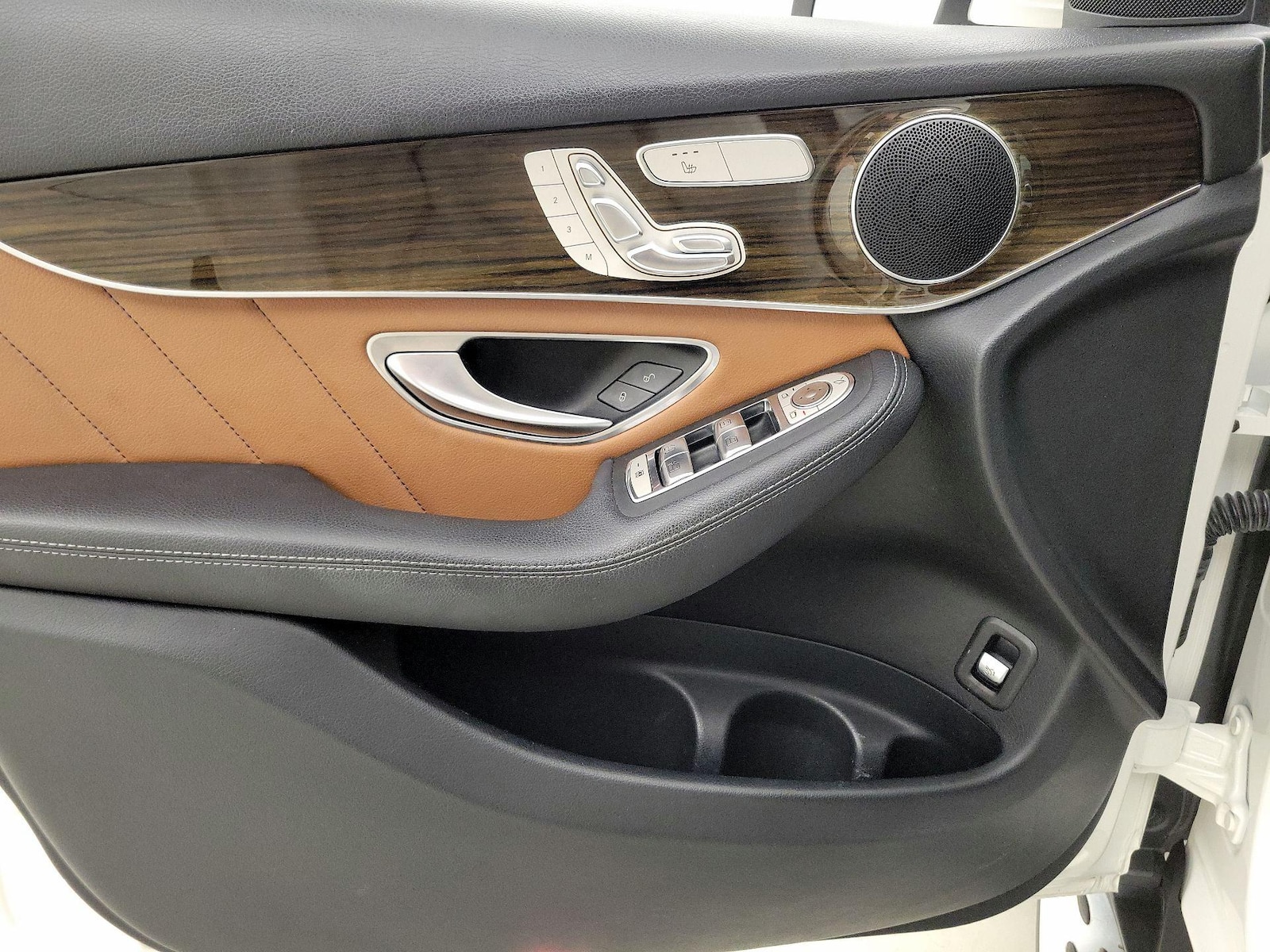 2021 Mercedes-Benz GLC Coupe GLC300 - Photo 13