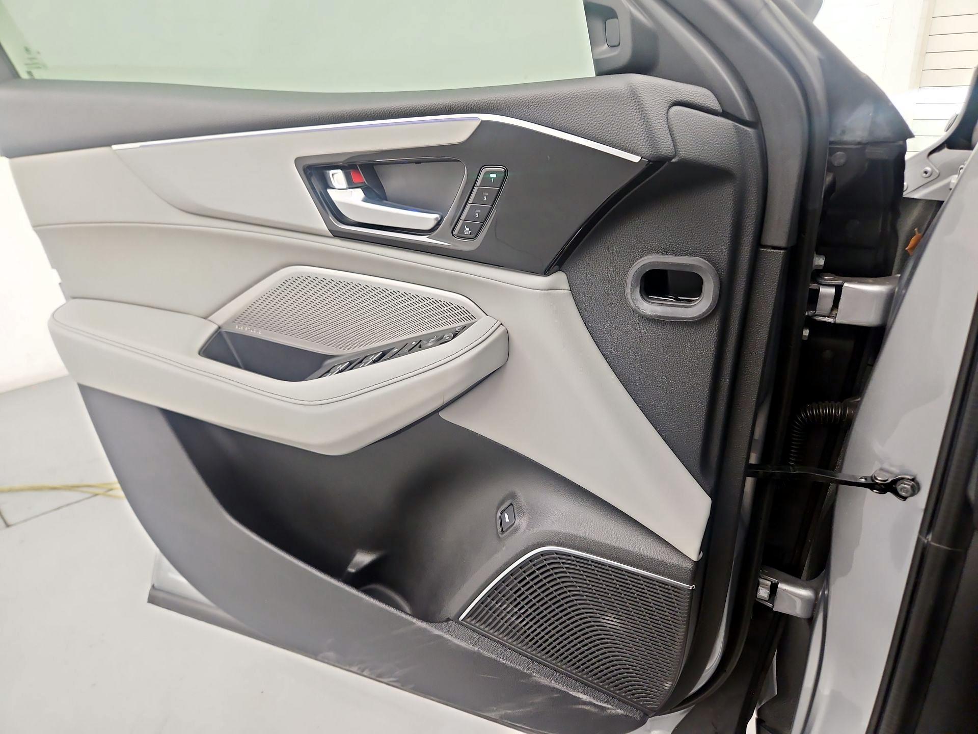 Thumbnail: 2024 Acura MDX - 10