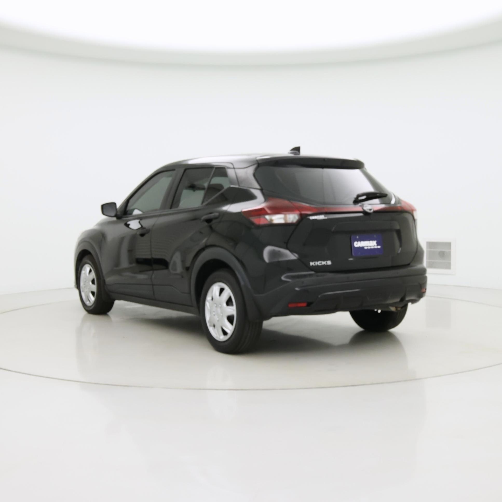 Thumbnail: 2023 Nissan Kicks - 2