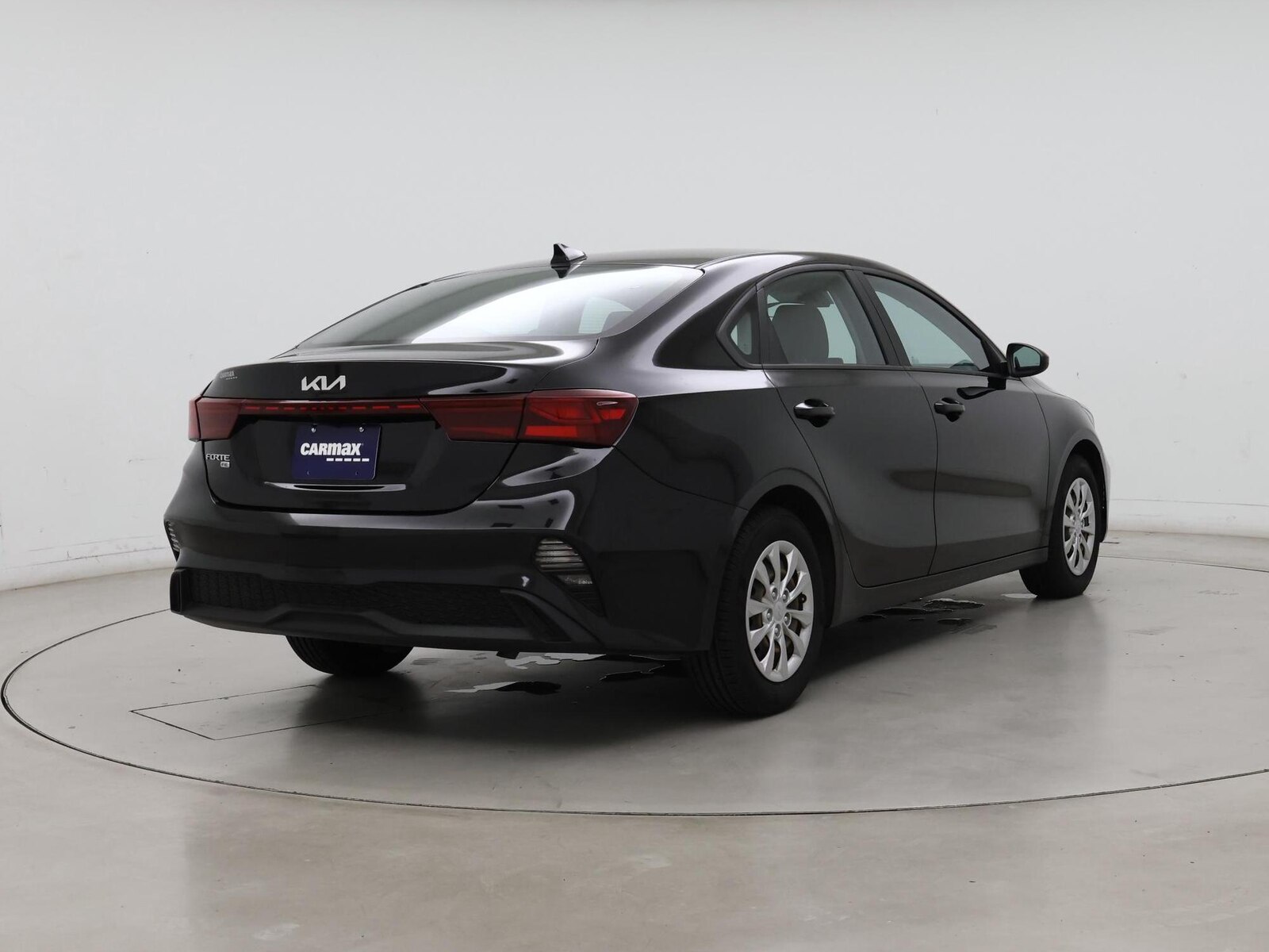 2024 Kia Forte LX - Photo 9