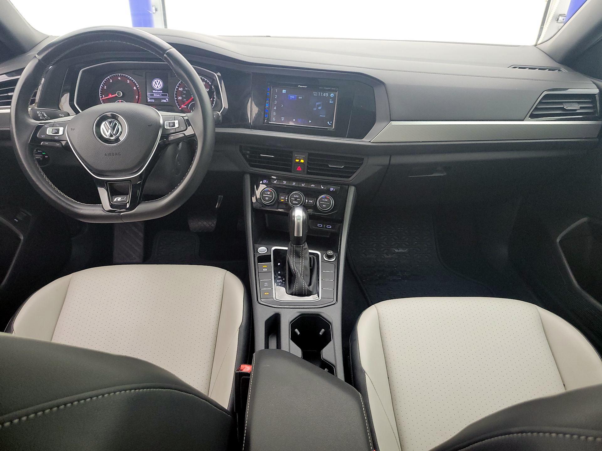 Thumbnail: 2020 Volkswagen Jetta - 9