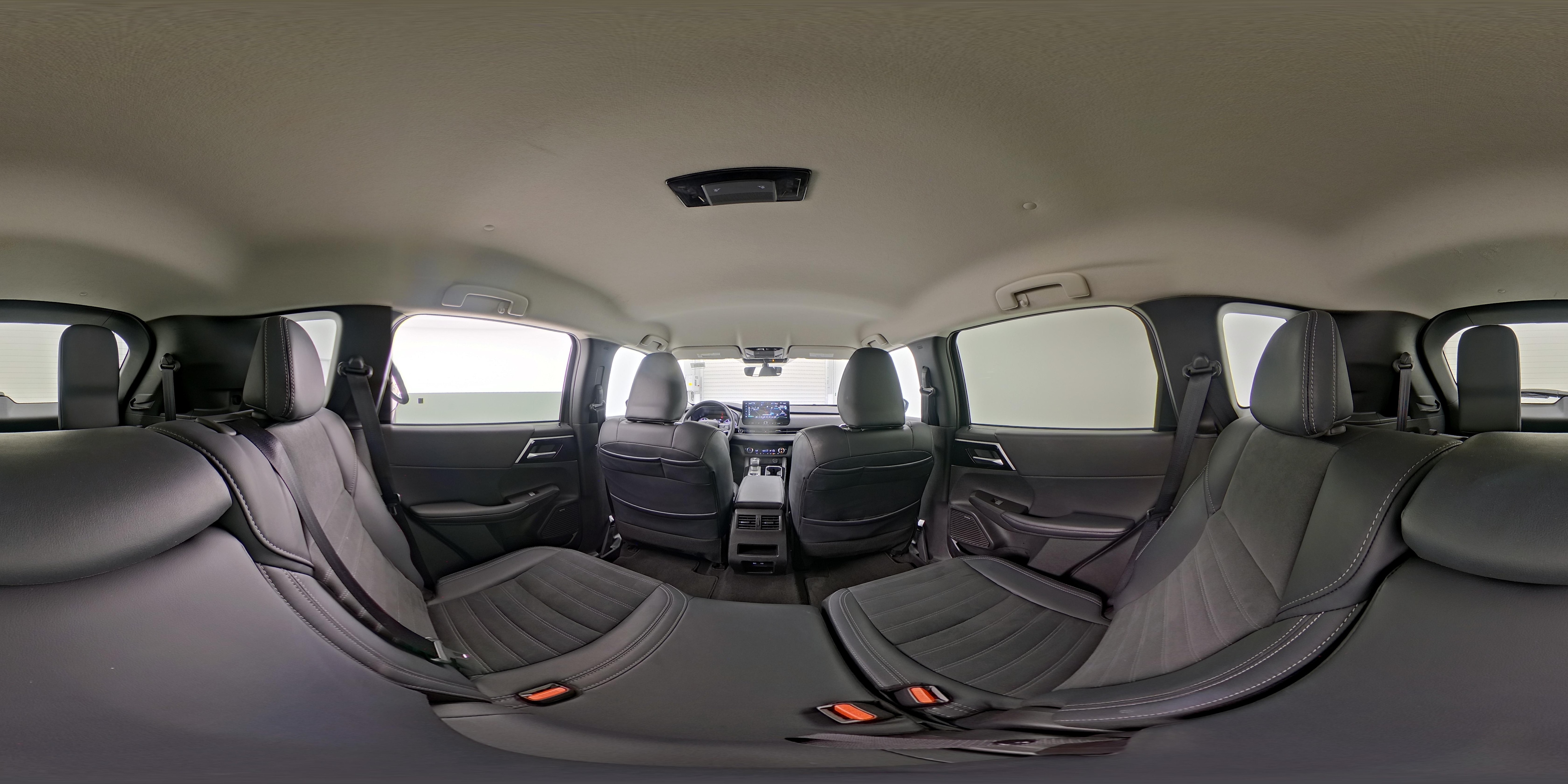 2025 Mitsubishi Outlander SE - Photo 29