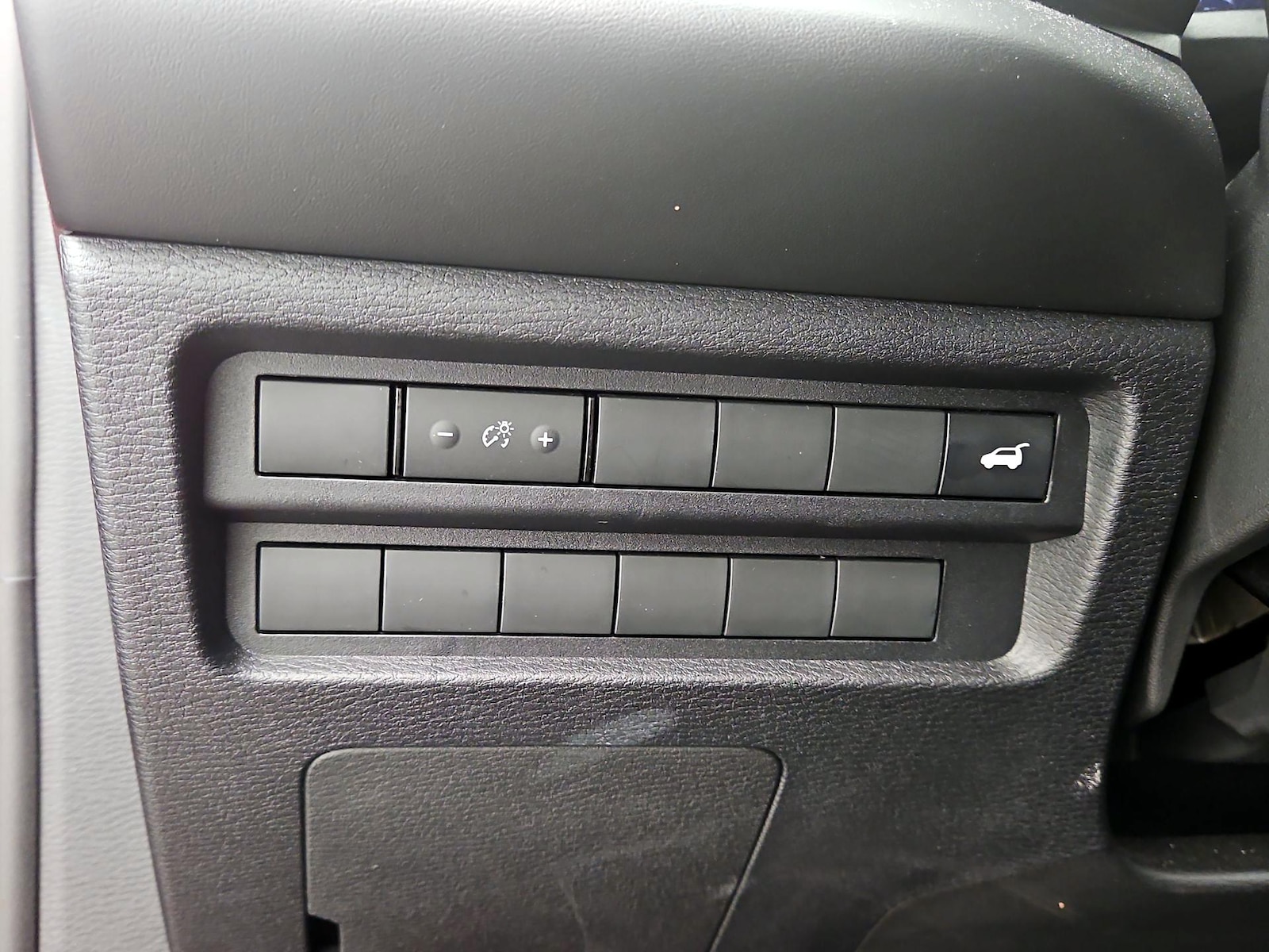 2025 Mitsubishi Outlander SE - Photo 14
