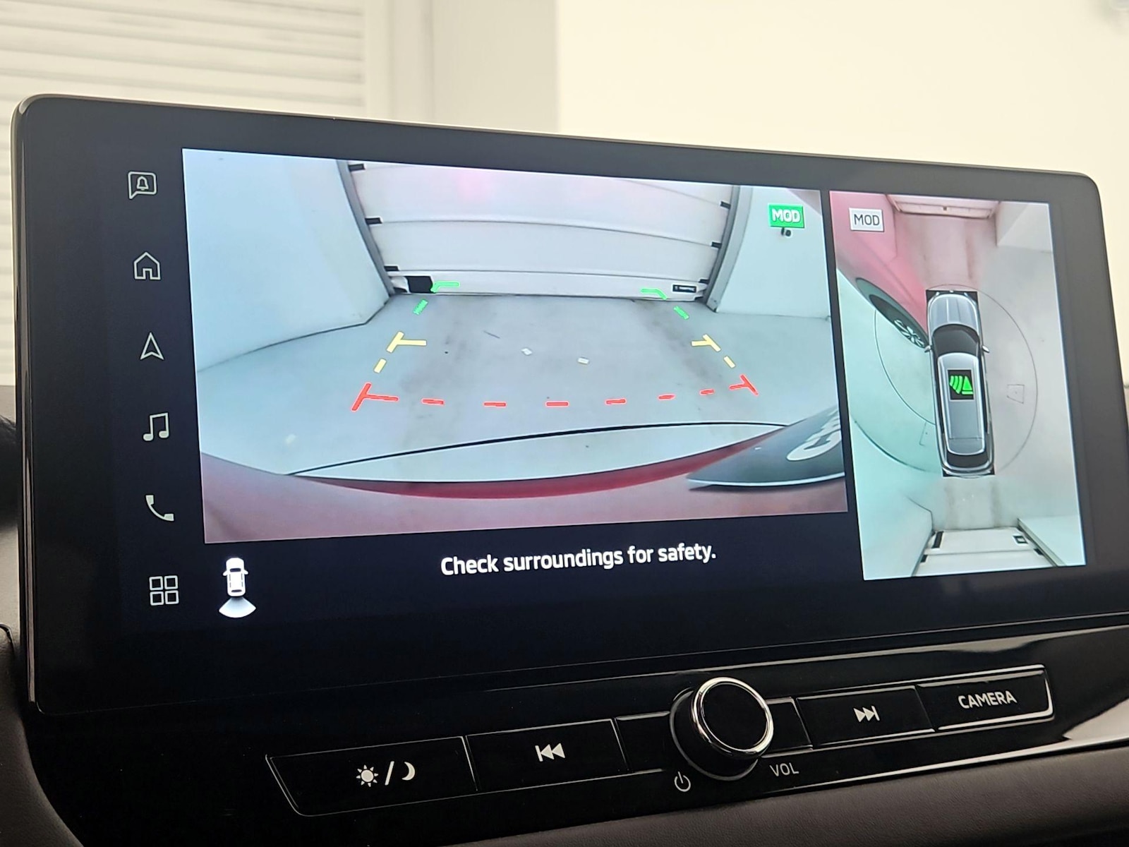 2025 Mitsubishi Outlander SE - Photo 16
