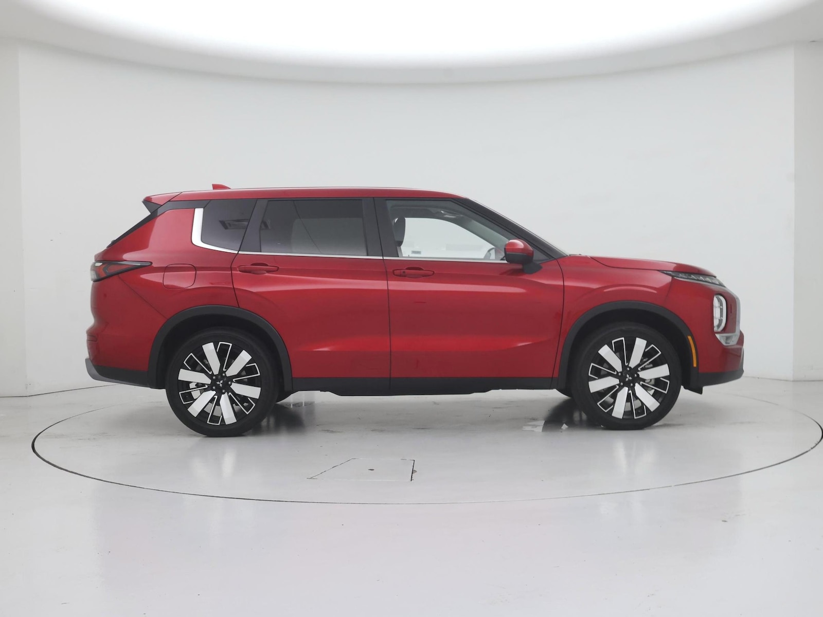 2025 Mitsubishi Outlander SE - Photo 8