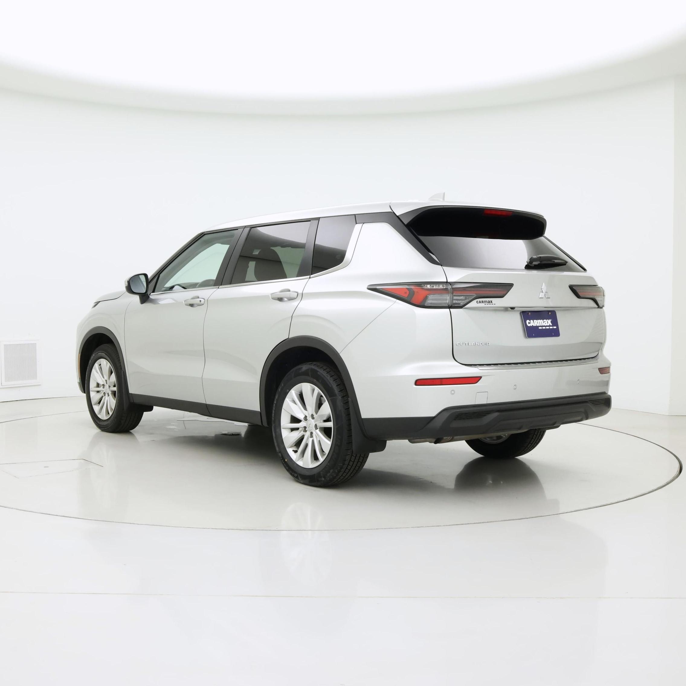 Thumbnail: 2025 Mitsubishi Outlander - 2