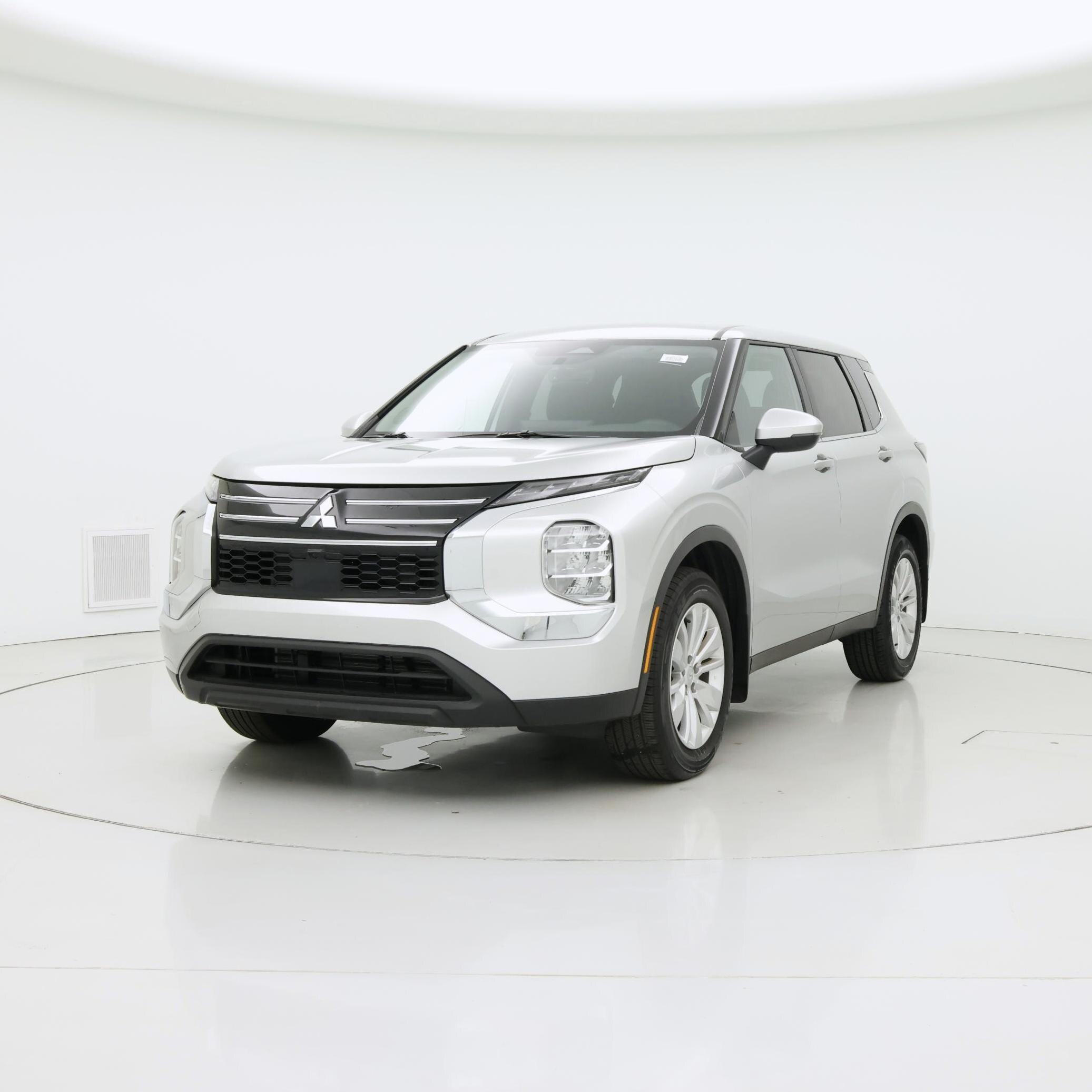 Thumbnail: 2025 Mitsubishi Outlander - 4