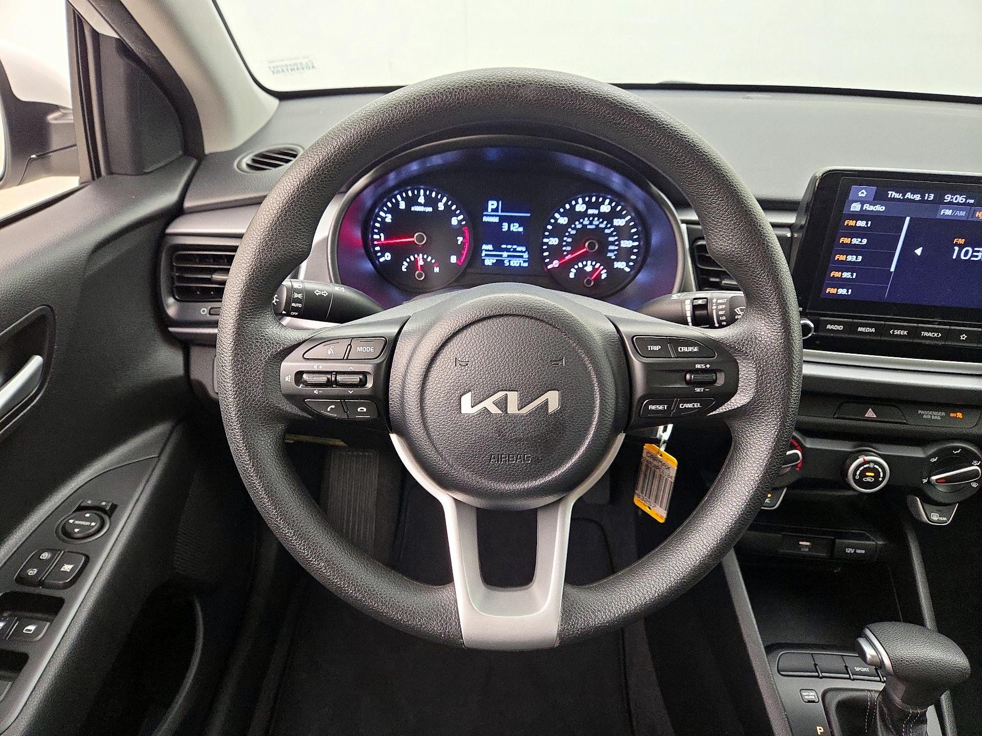 Thumbnail: 2023 Kia Rio - 10