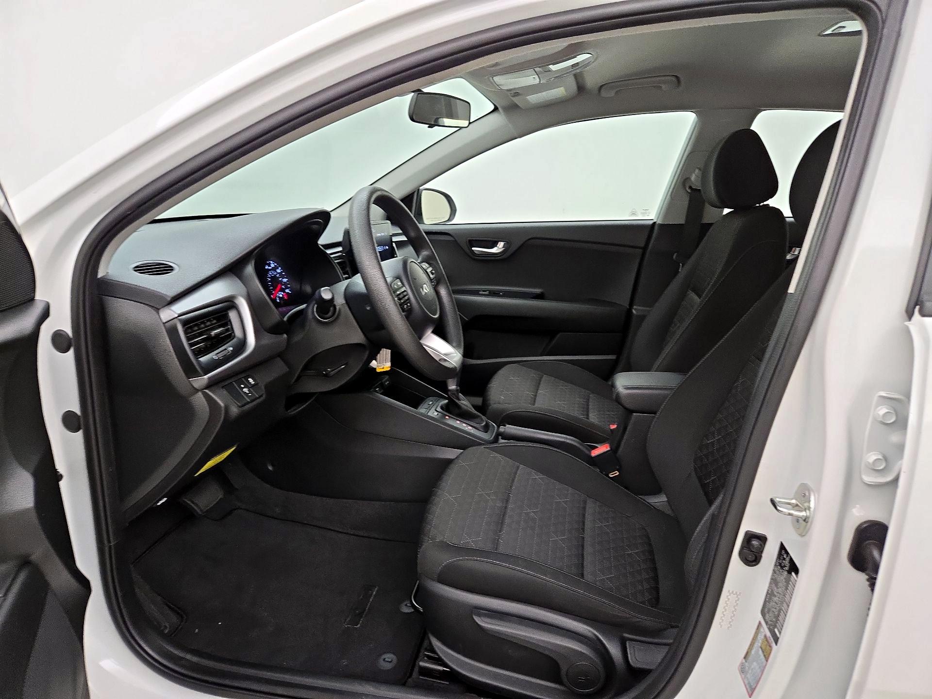 Thumbnail: 2023 Kia Rio - 11