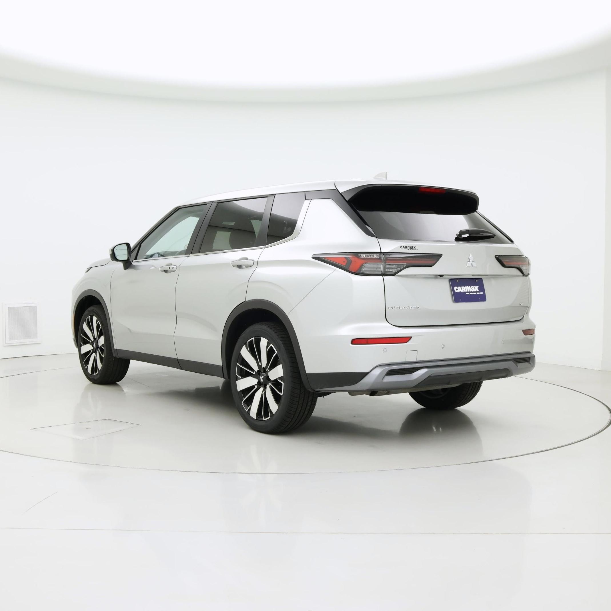 Thumbnail: 2025 Mitsubishi Outlander - 2