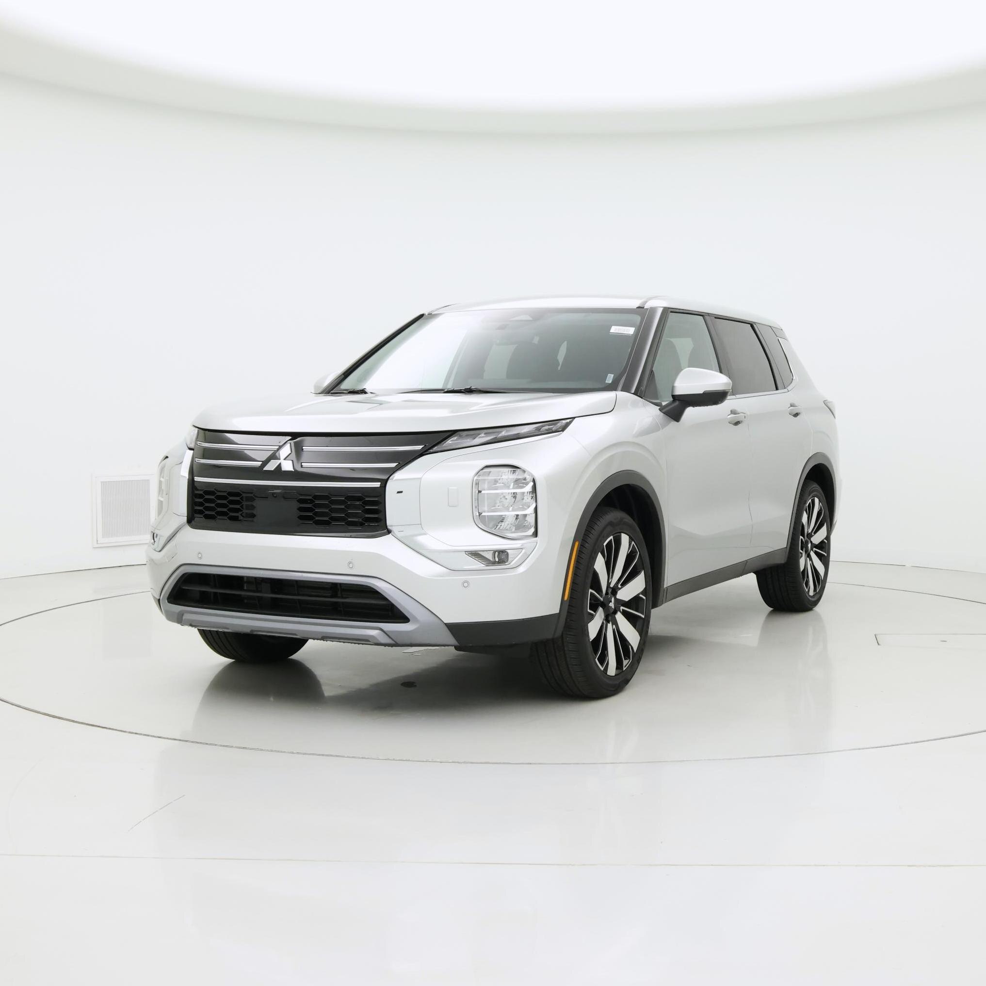 Thumbnail: 2025 Mitsubishi Outlander - 4