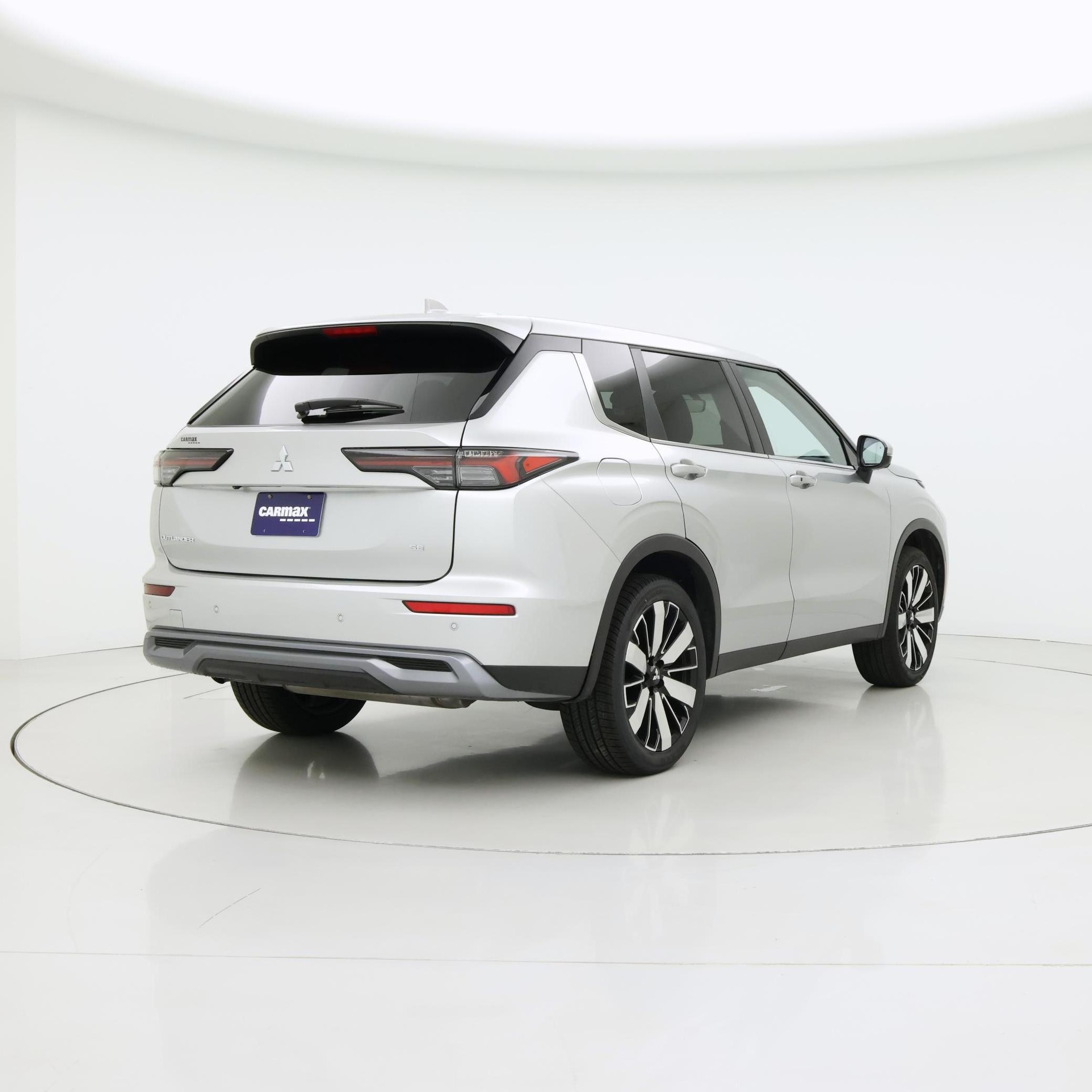 Thumbnail: 2025 Mitsubishi Outlander - 8