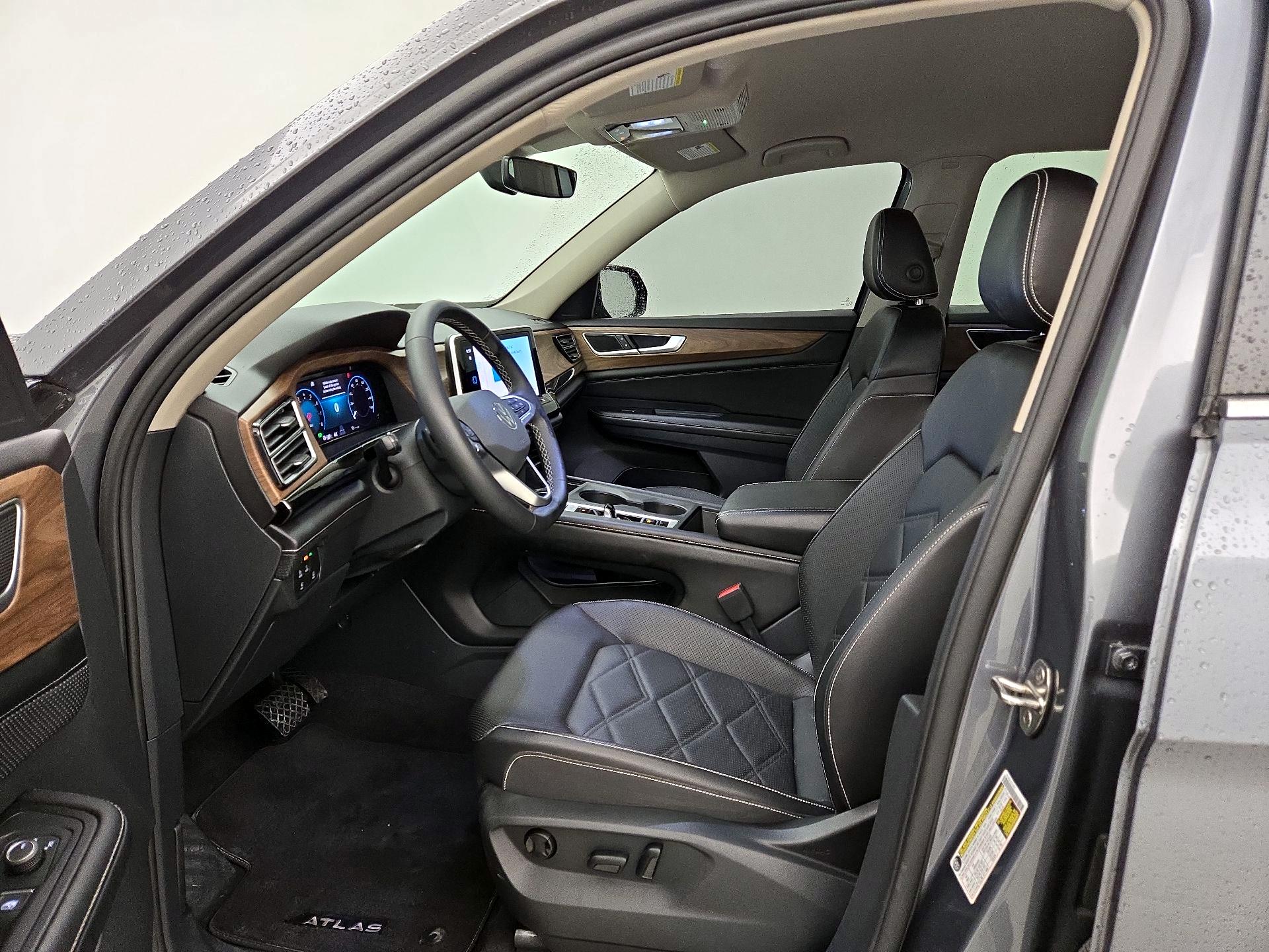 Thumbnail: 2024 Volkswagen Atlas - 11