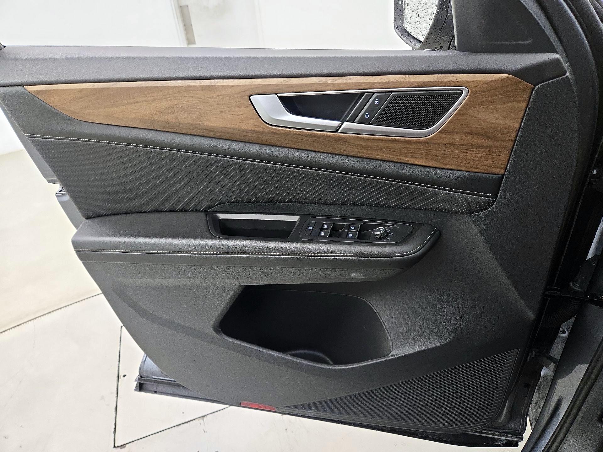 Thumbnail: 2024 Volkswagen Atlas - 12