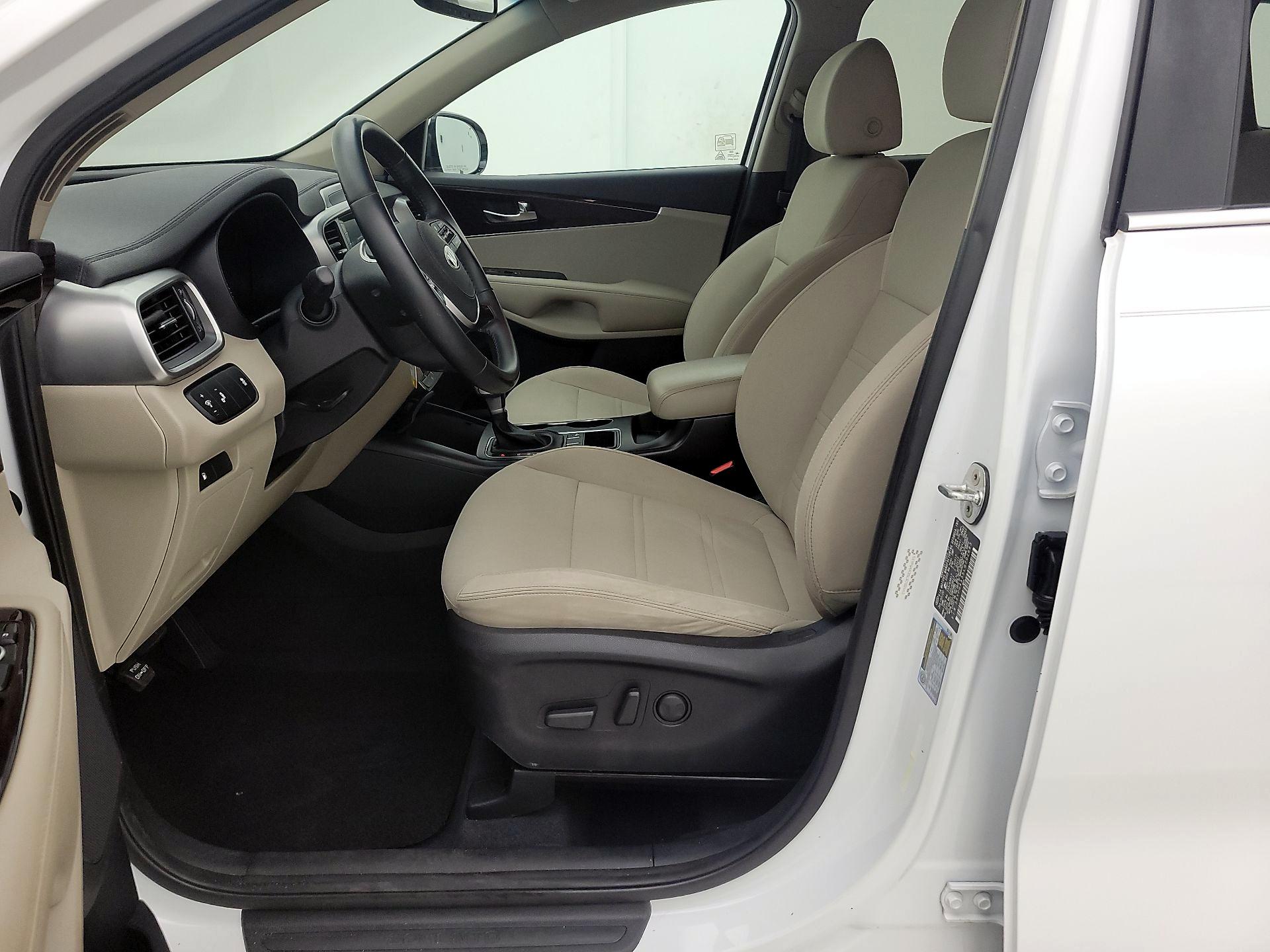 Thumbnail: 2020 Kia Sorento - 11