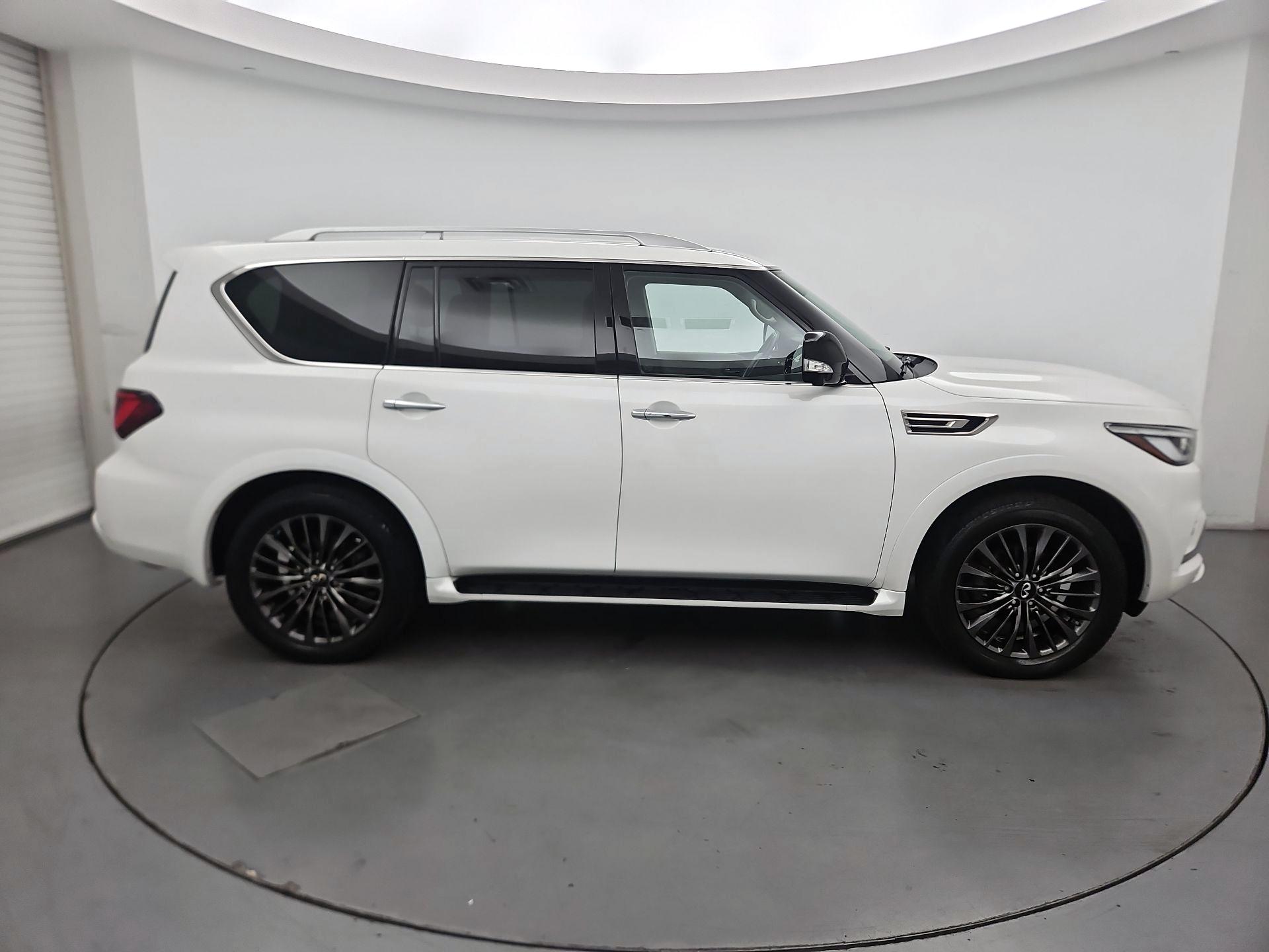 Thumbnail: 2023 INFINITI QX80 - 4