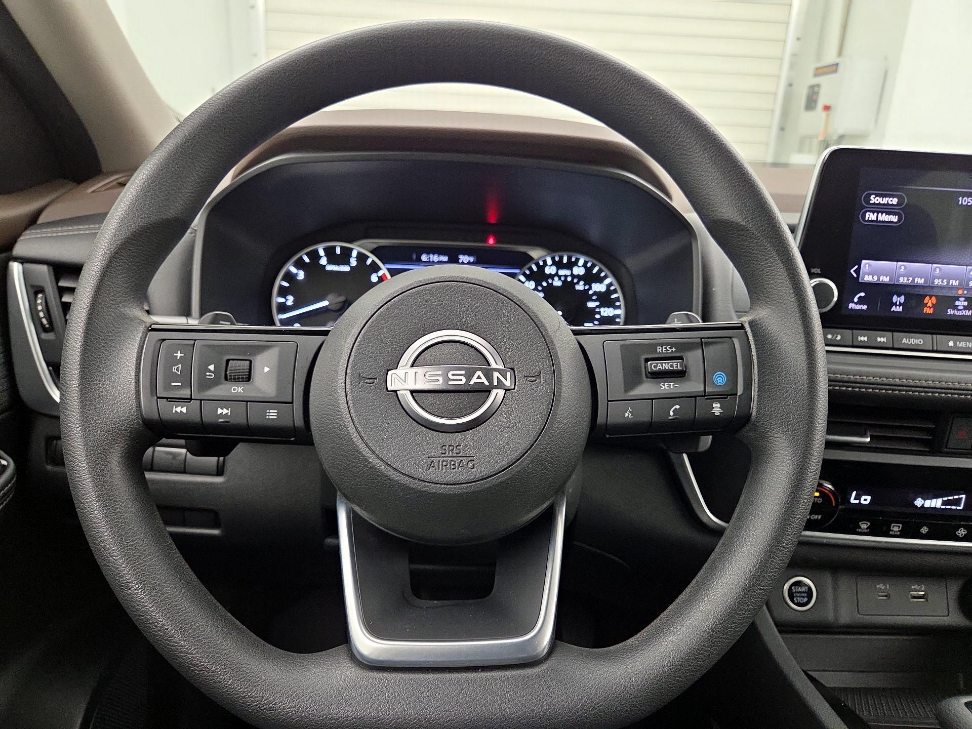 Thumbnail: 2023 Nissan Rogue - 10