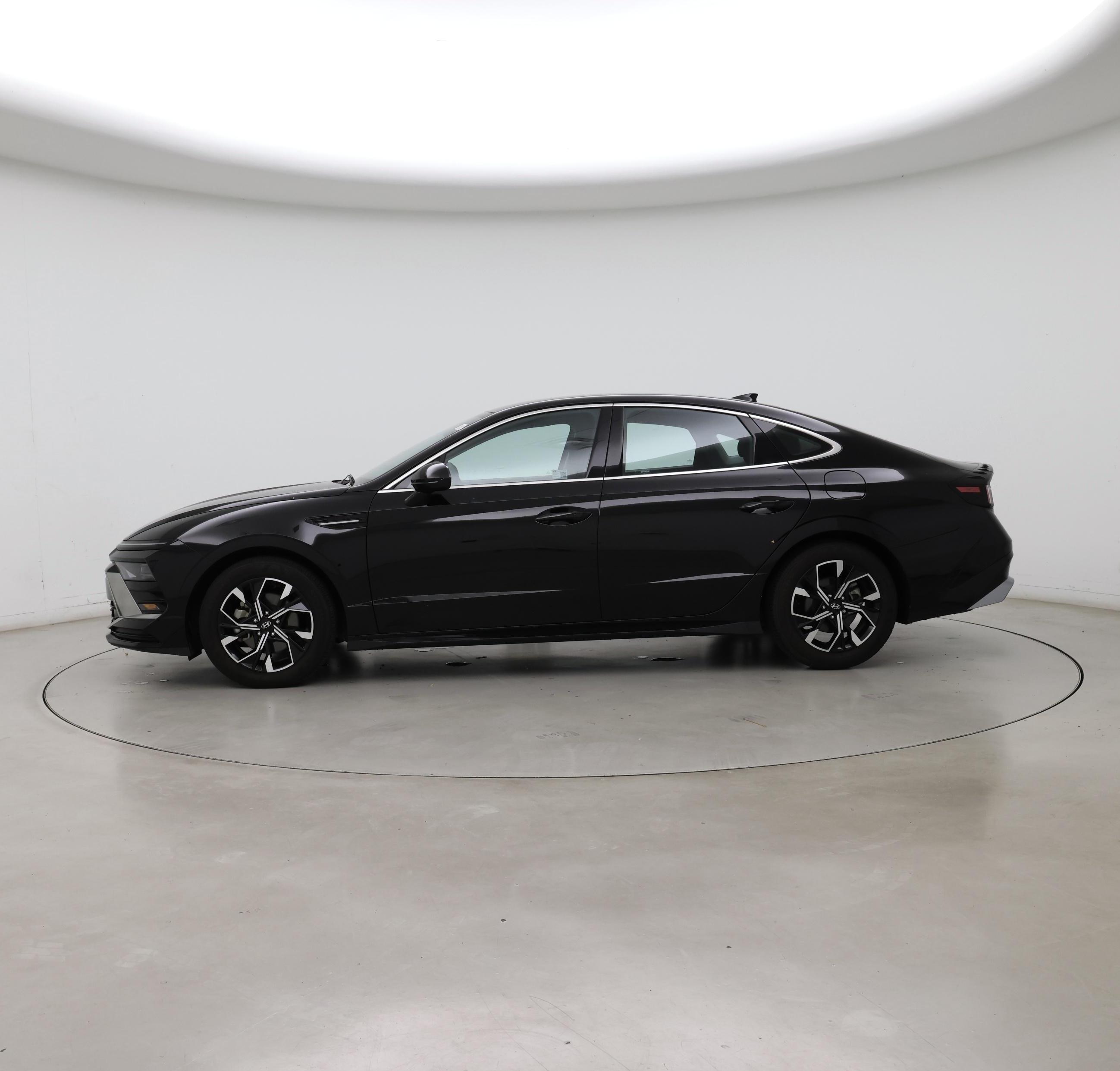Thumbnail: 2025 Hyundai Sonata - 3