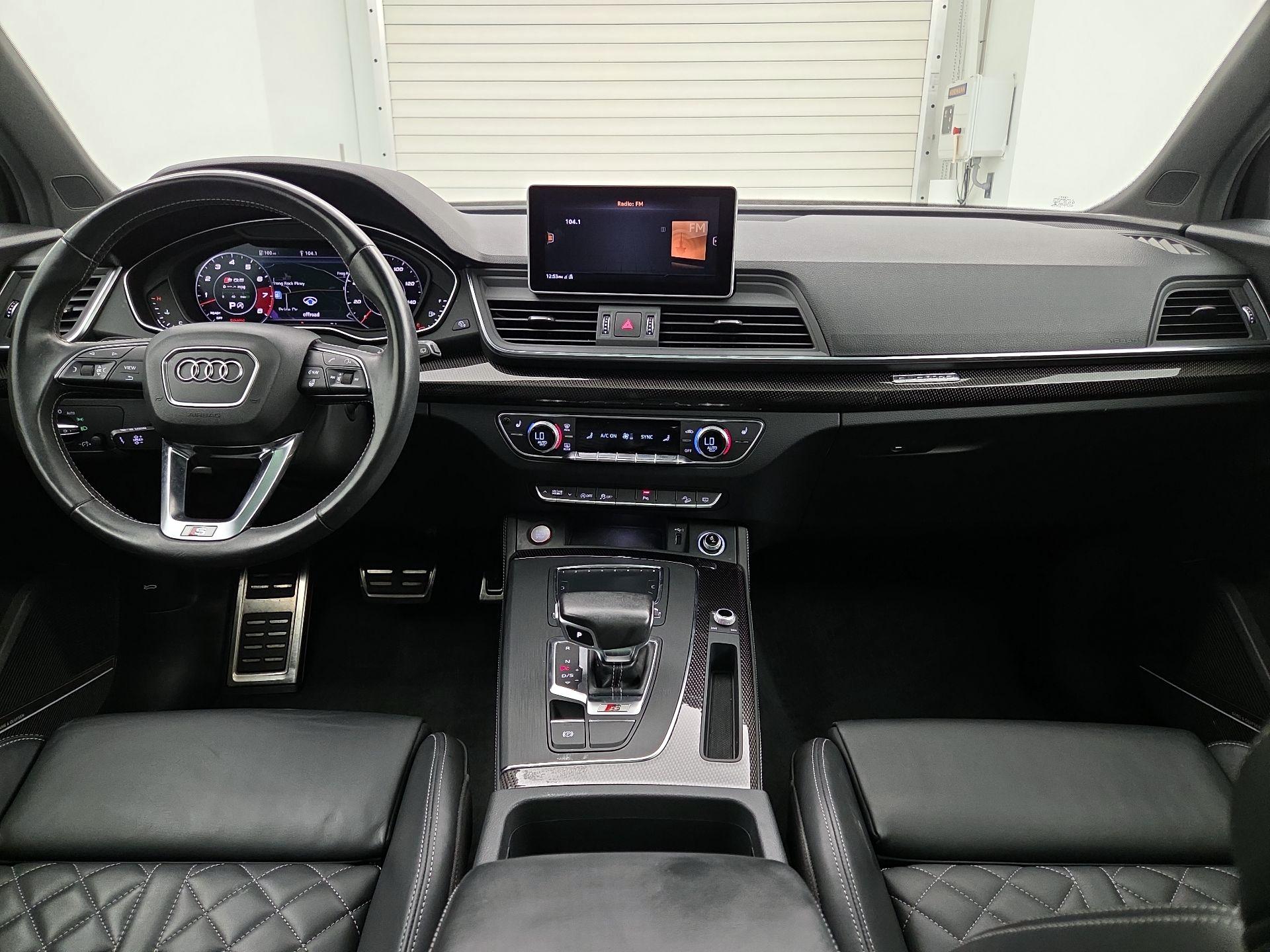 Thumbnail: 2020 Audi SQ5 - 9