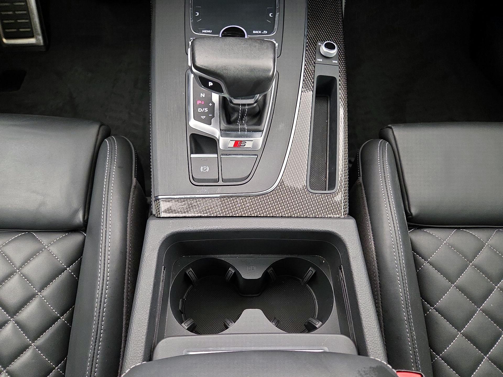 Thumbnail: 2020 Audi SQ5 - 18