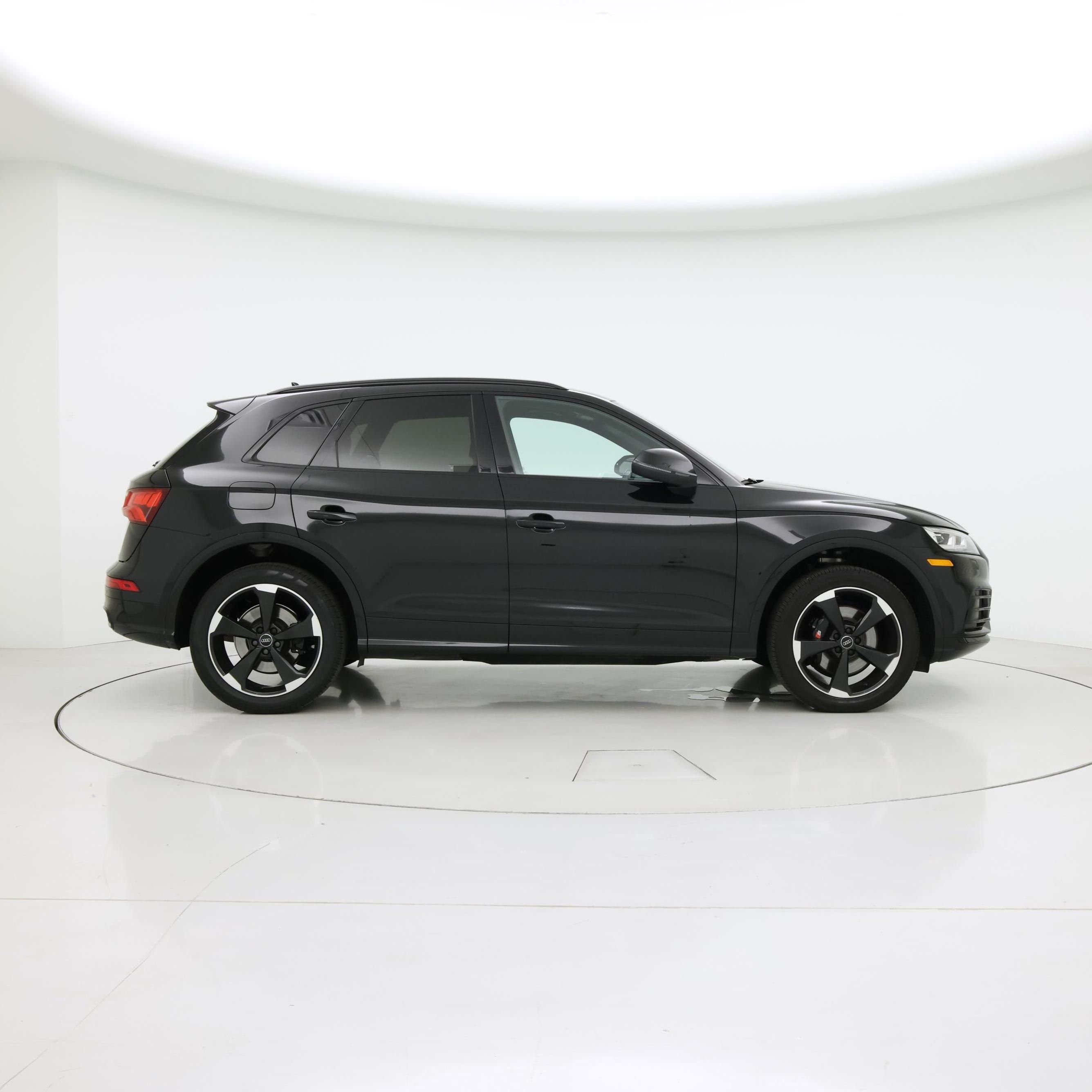Thumbnail: 2020 Audi SQ5 - 7
