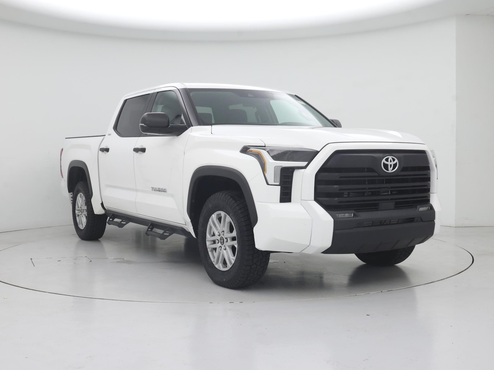 2024 Toyota Tundra SR5 - Photo 2