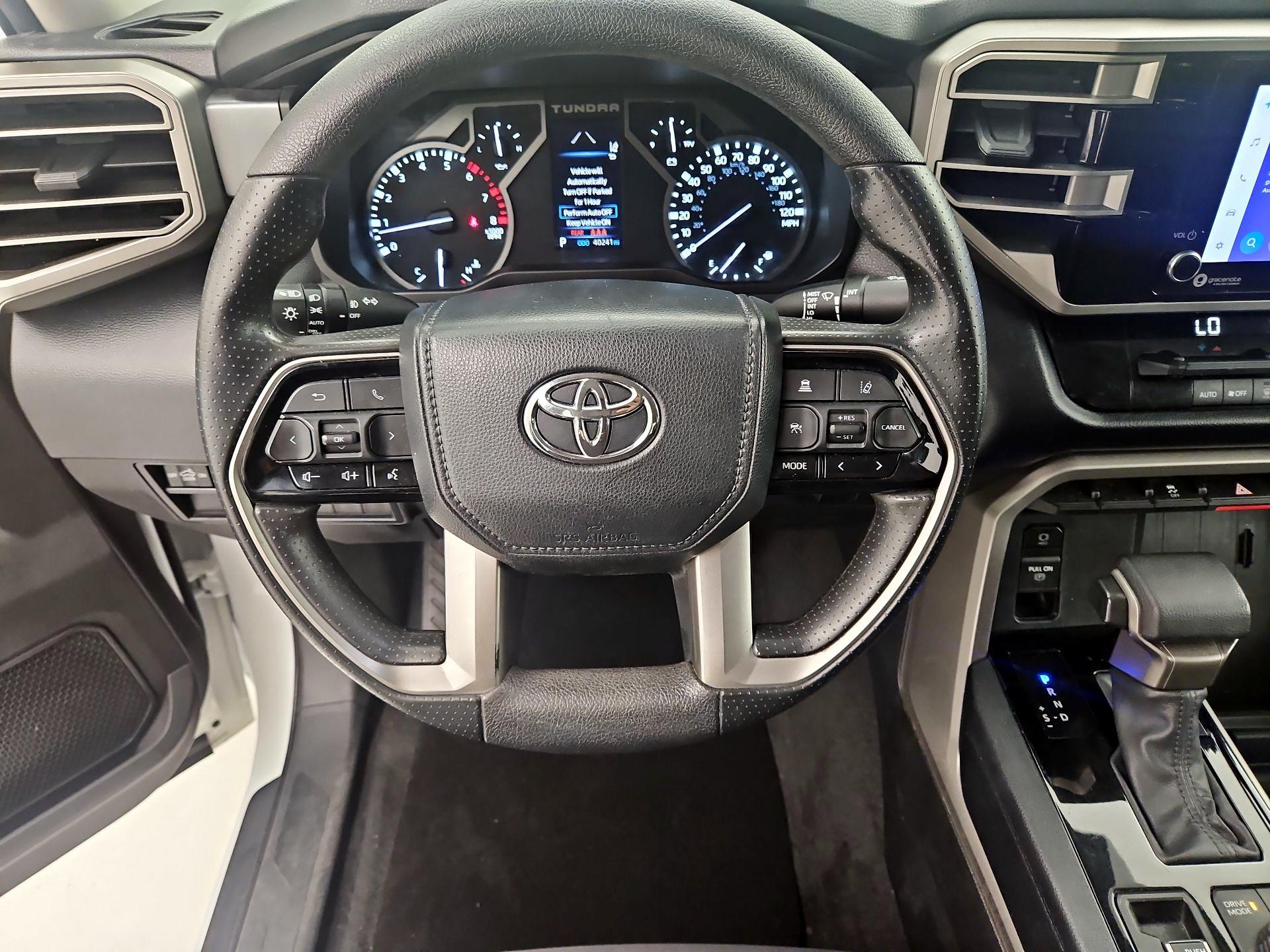 Thumbnail: 2024 Toyota Tundra - 10